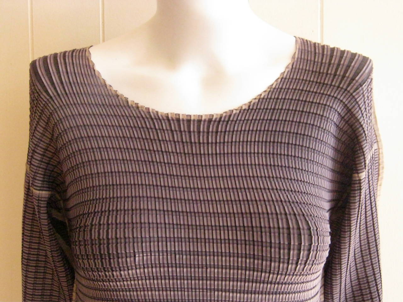 Women's Issey Miyake two-tone Top Size 2