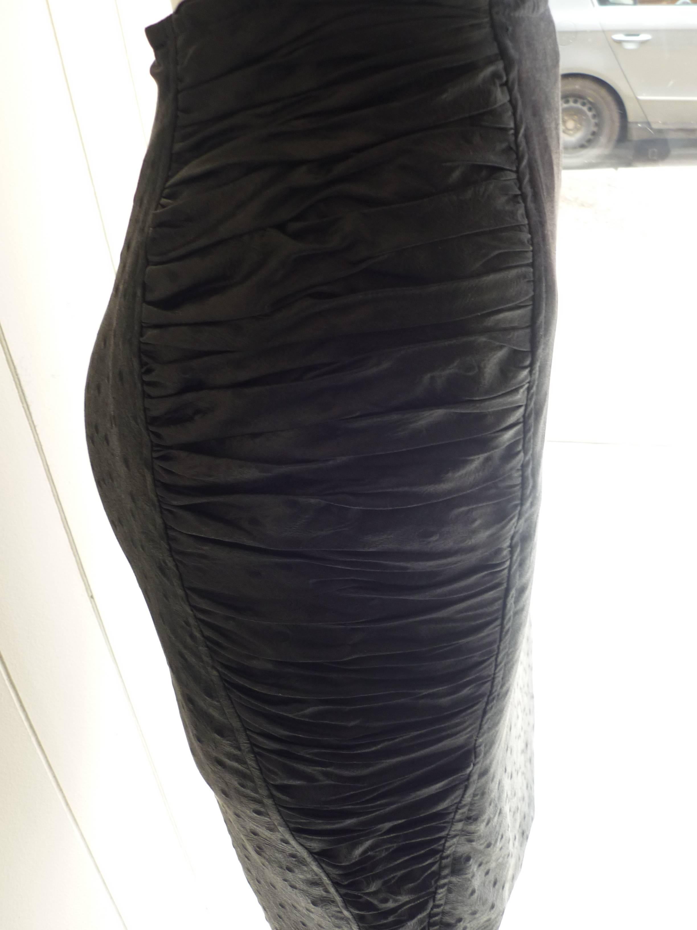 Women's Ungaro Ostrich Print Black Ruched Sides Skirt, 1990s  For Sale
