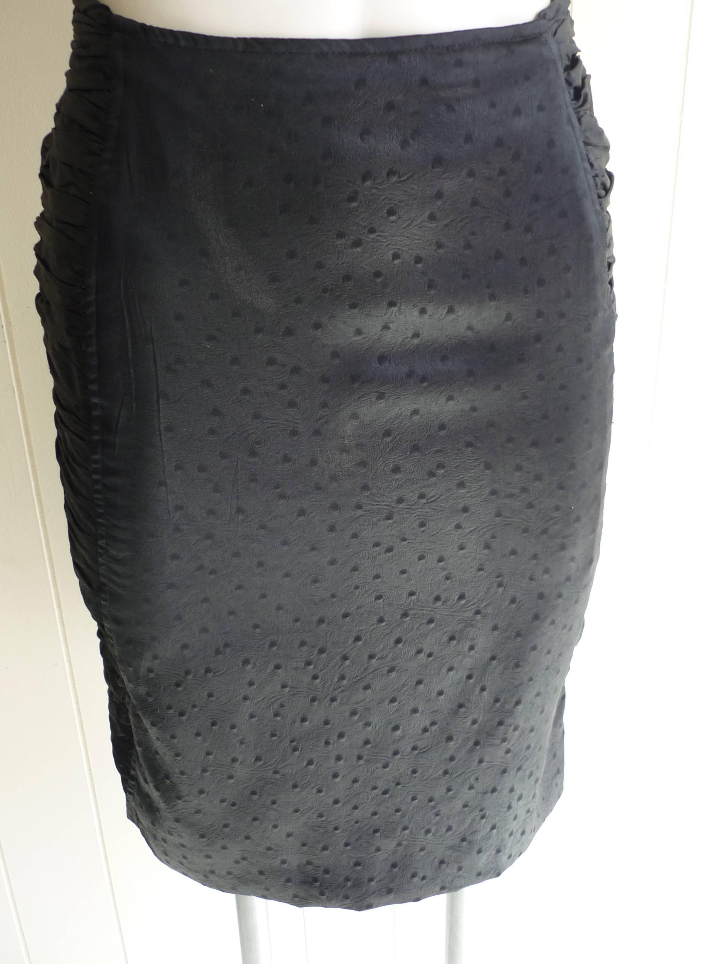 Ungaro Ostrich Print Black Ruched Sides Skirt, 1990s  For Sale 2