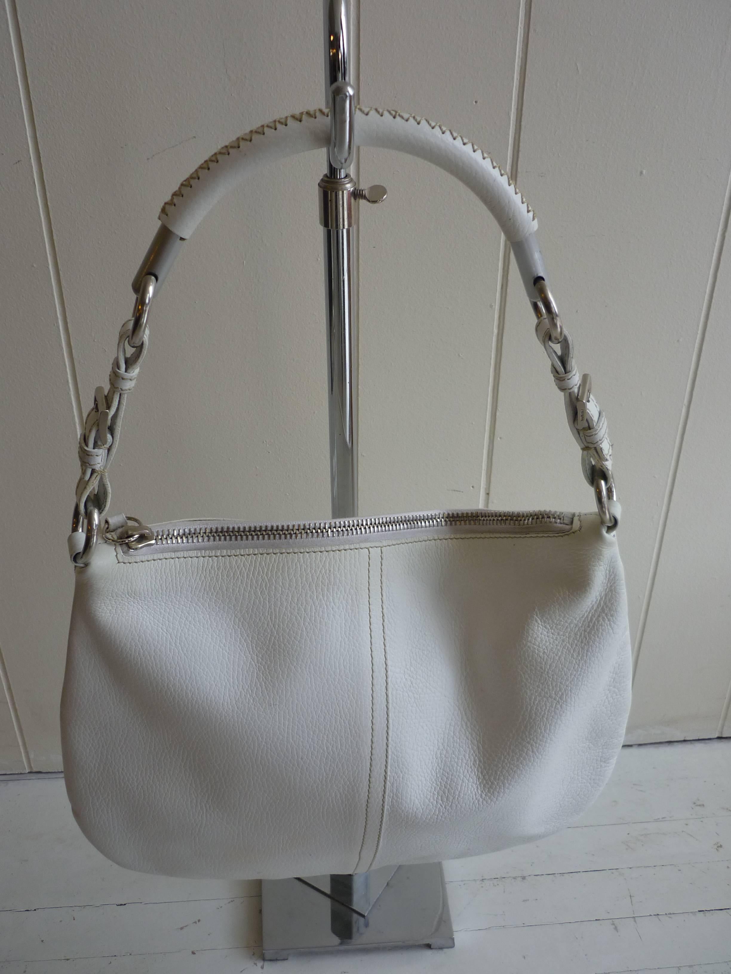 Prada White Pebbled Leather Hobo In Excellent Condition In Port Hope, ON