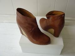 Maison Martin Margiela Tan Leather Ankle Boots with Wood and Studs 39