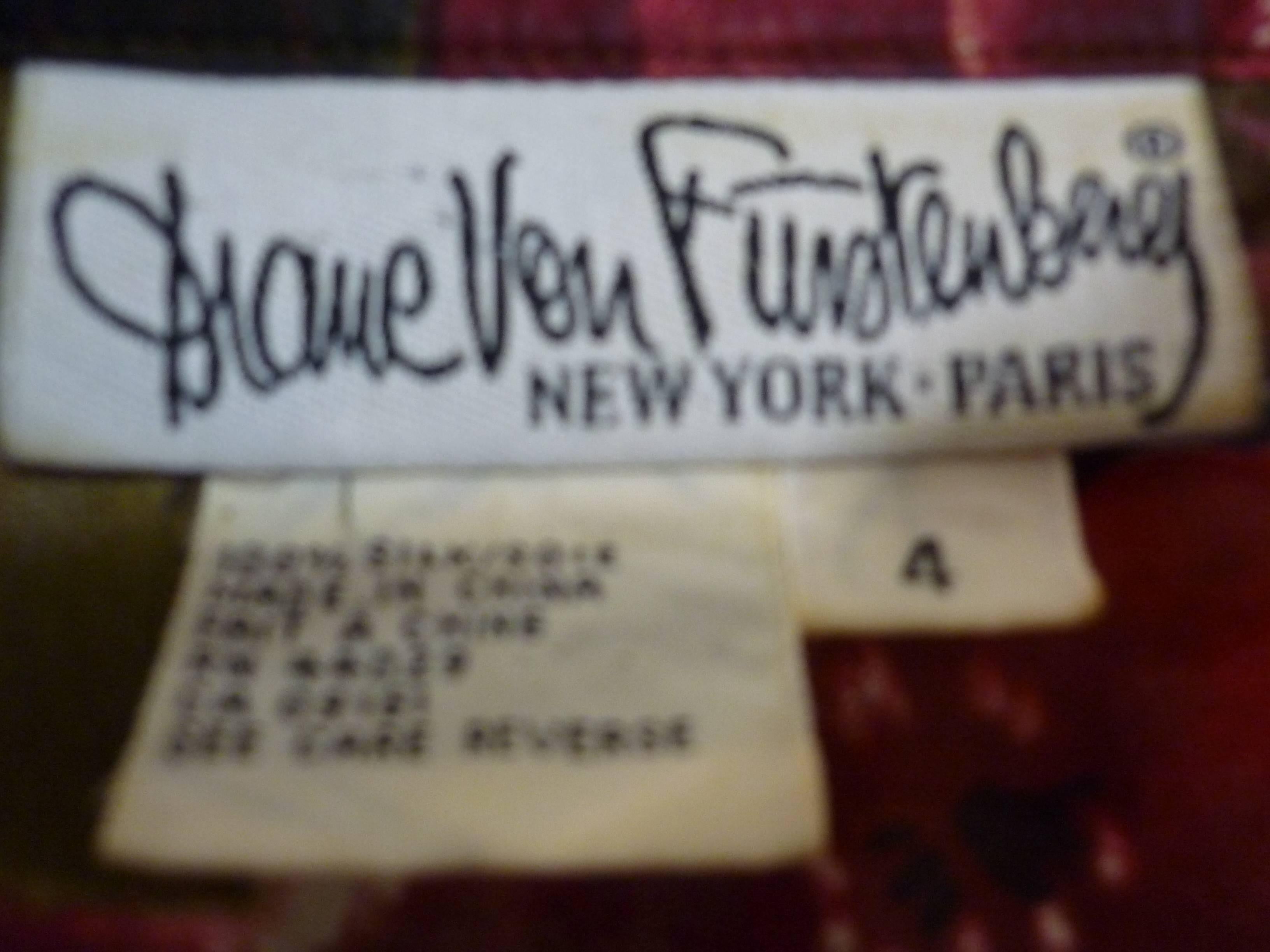 1980s Diane Von Furstenberg Silk Blouse  In Excellent Condition In Port Hope, ON