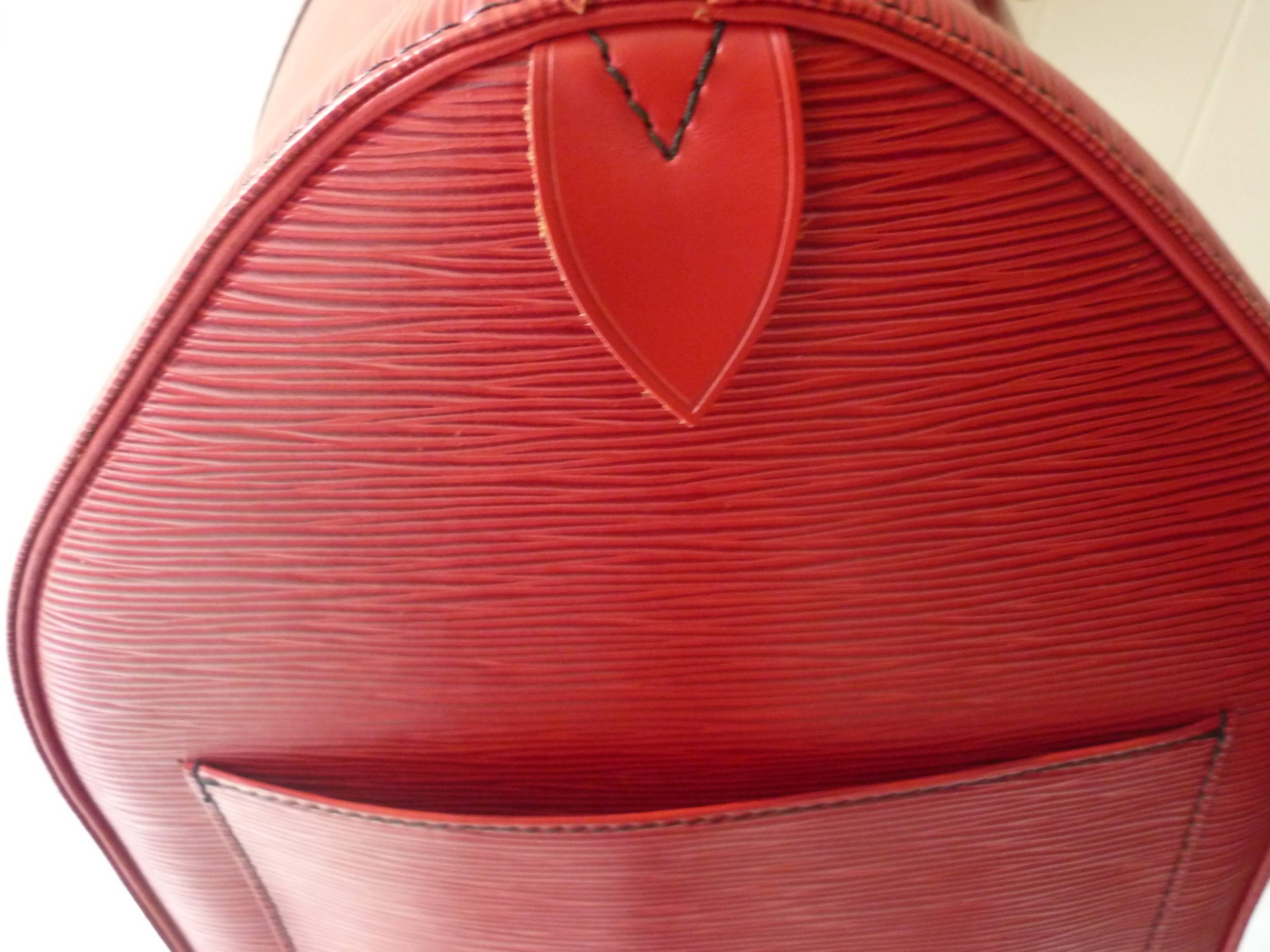 Women's or Men's 1989 Louis Vuitton 55 Red Epi Leather Travel Bag VI8910