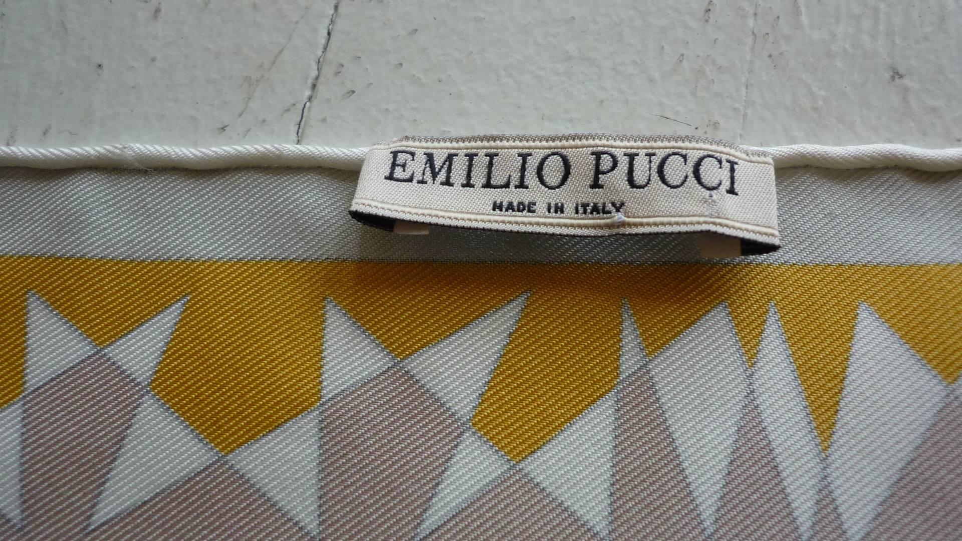 Emilio Pucci Fantasia Scarf In Excellent Condition In Port Hope, ON