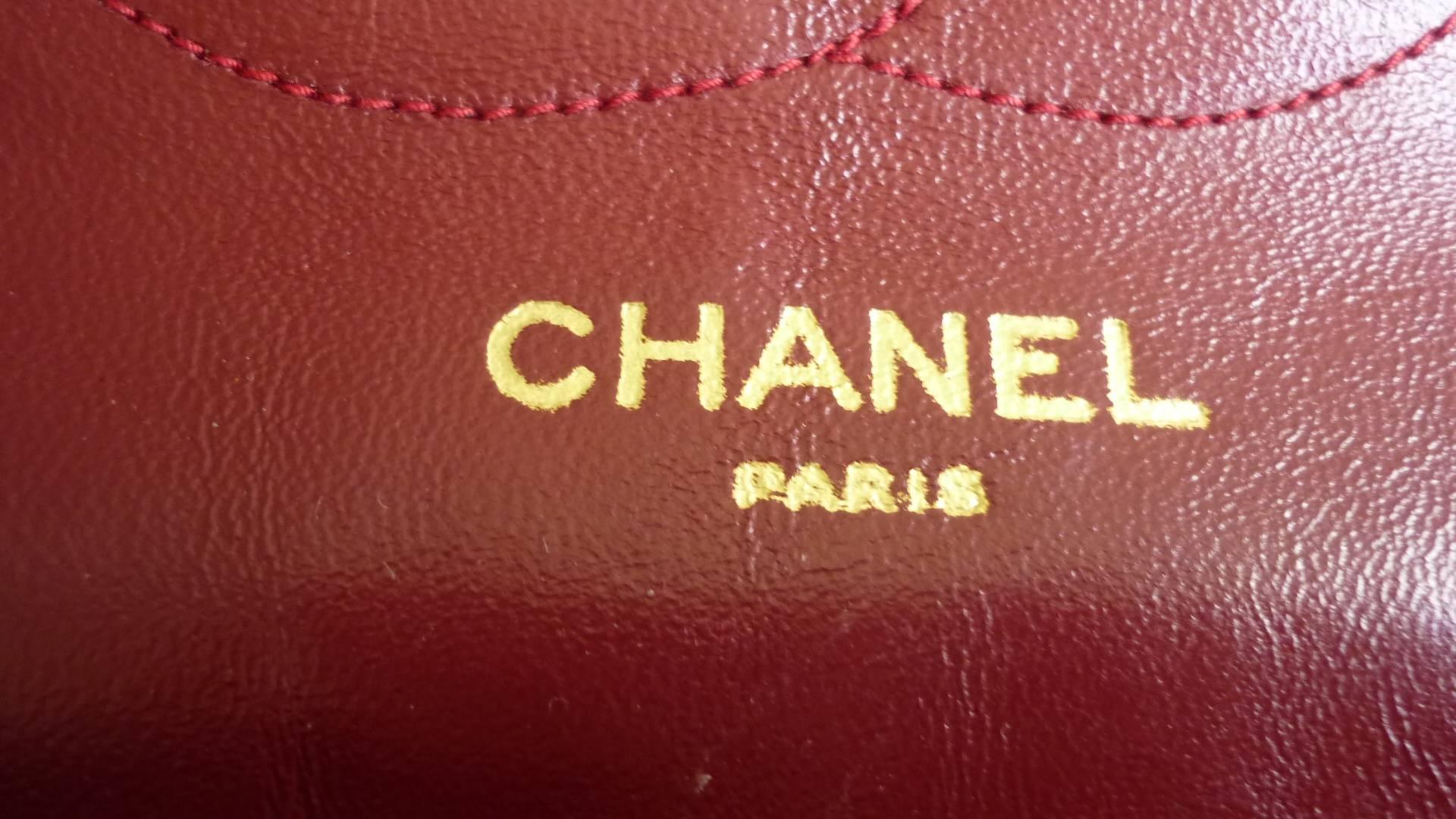 Beautiful Vintage Chanel two-tone (chocolate/beige) Flap Handbag 3