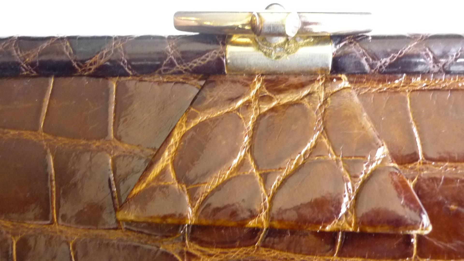 Very Well Made 1950s Brown Crocodile Handbag In Excellent Condition In Port Hope, ON