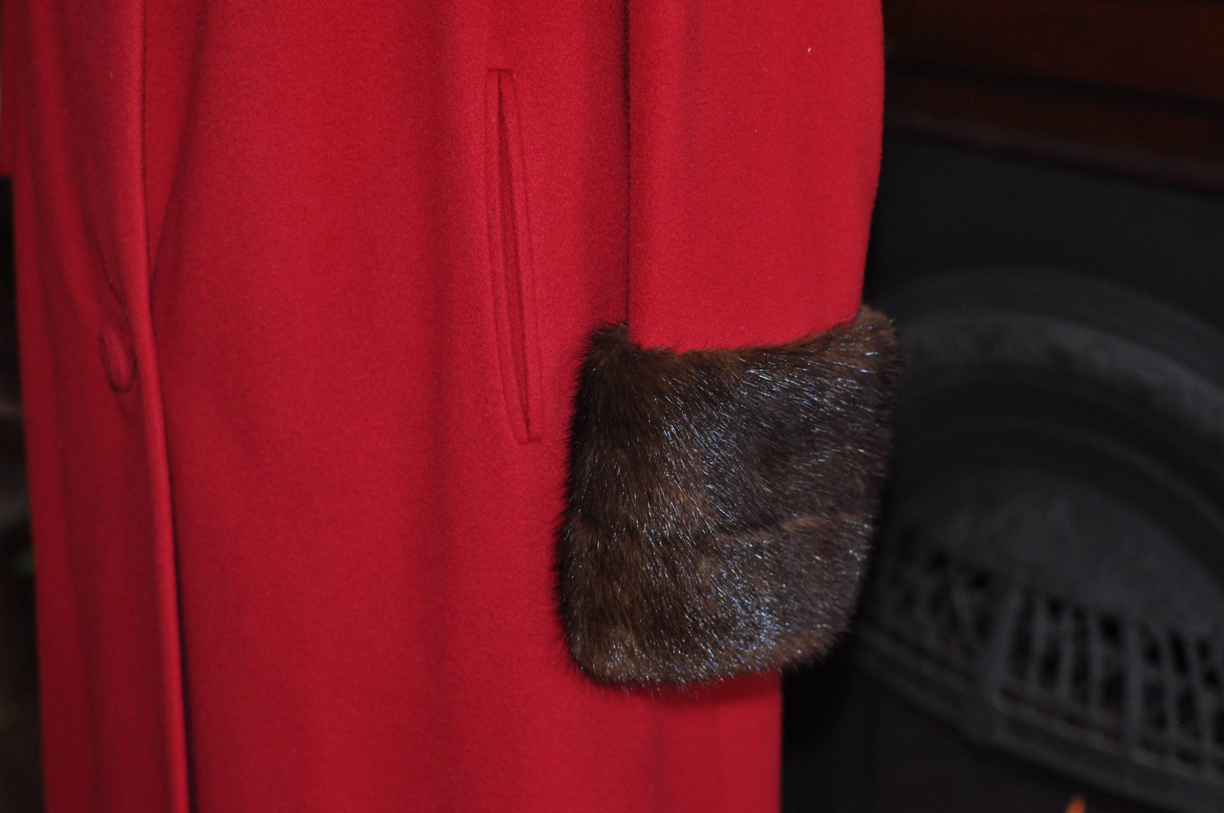 1950s Queen's Ransom Hand Tailored by Ronnie Cashmere Coat with Mink Trim In Excellent Condition In Port Hope, ON