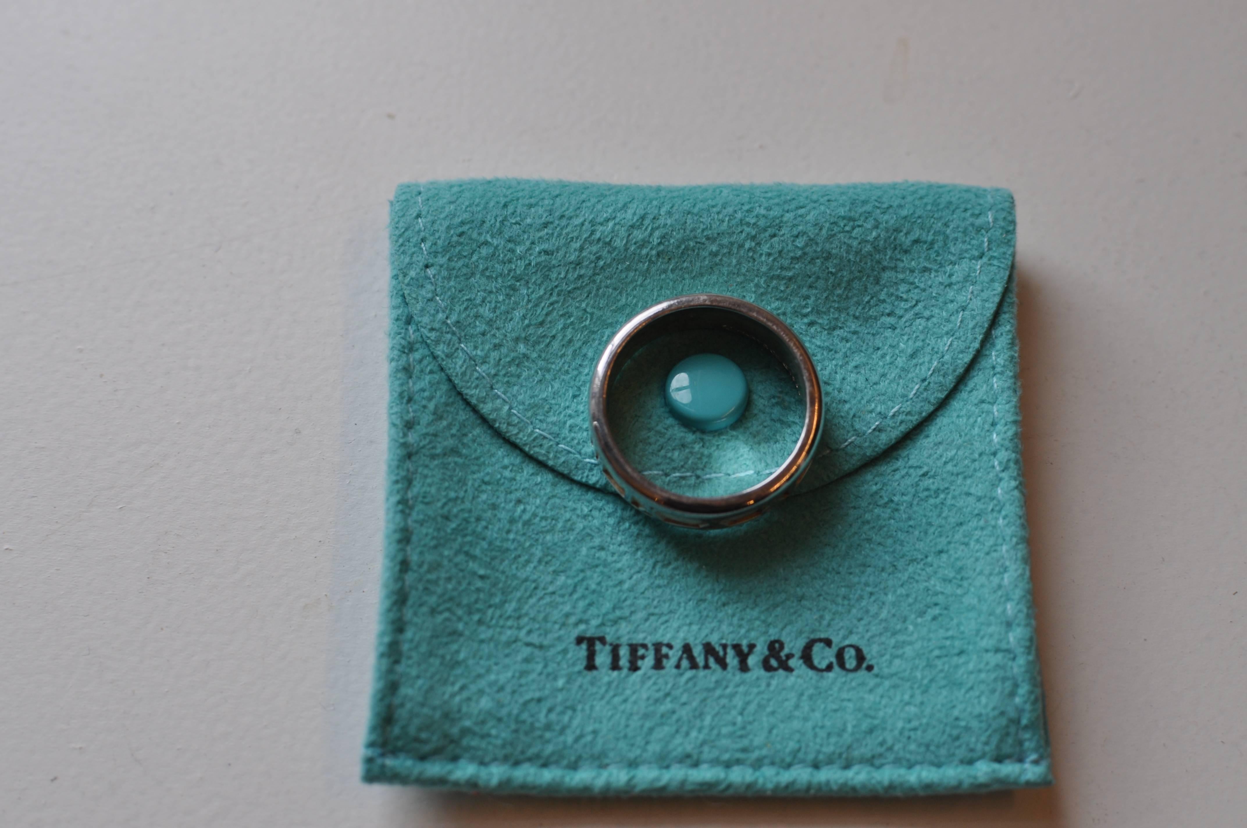 Tiffany & Co. Men's Silver 1995 Atlas Ring  In Excellent Condition In Port Hope, ON