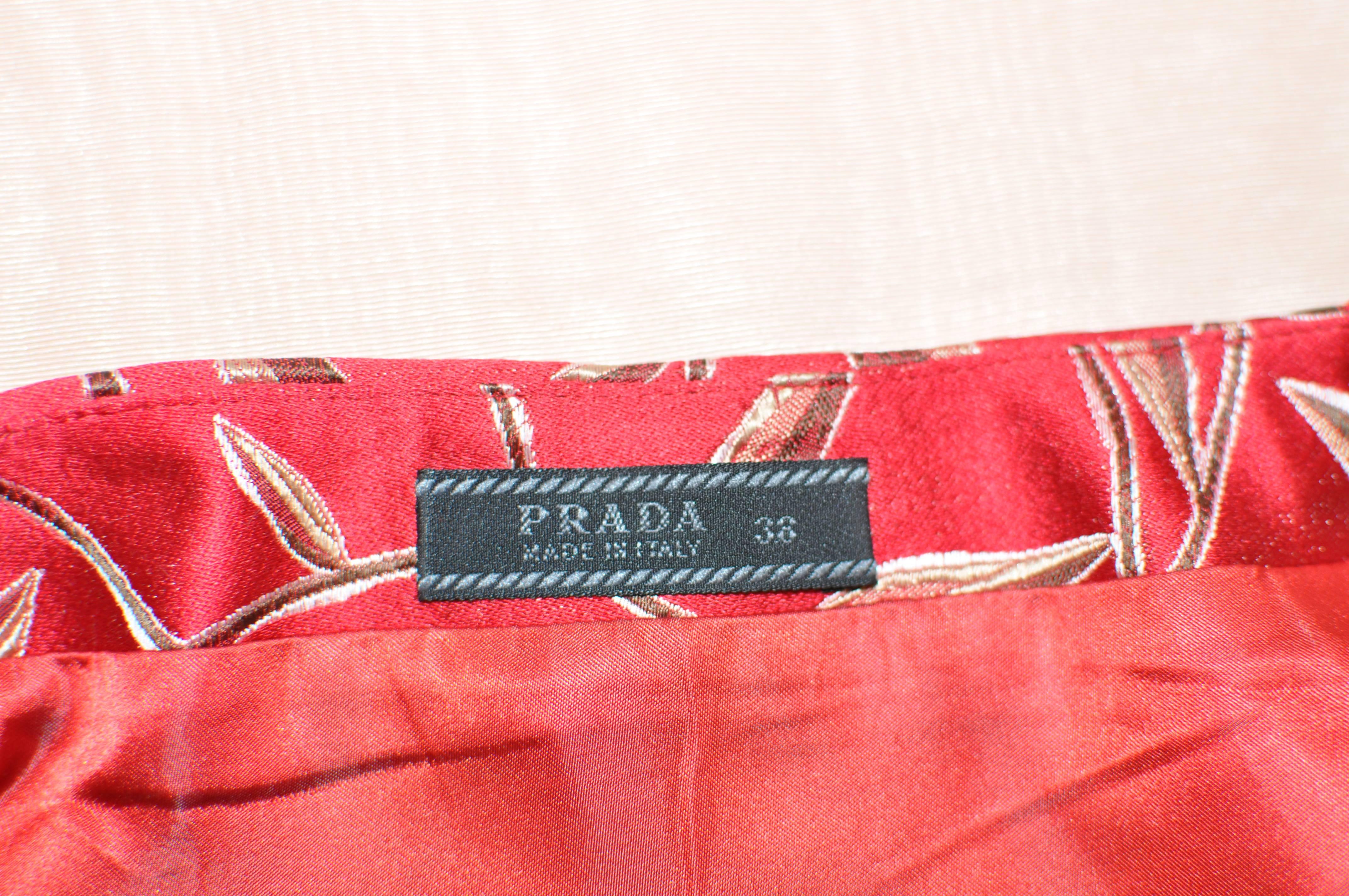 Prada Red Silk Skirt With a Leaf Pattern 38 (ITL) 2