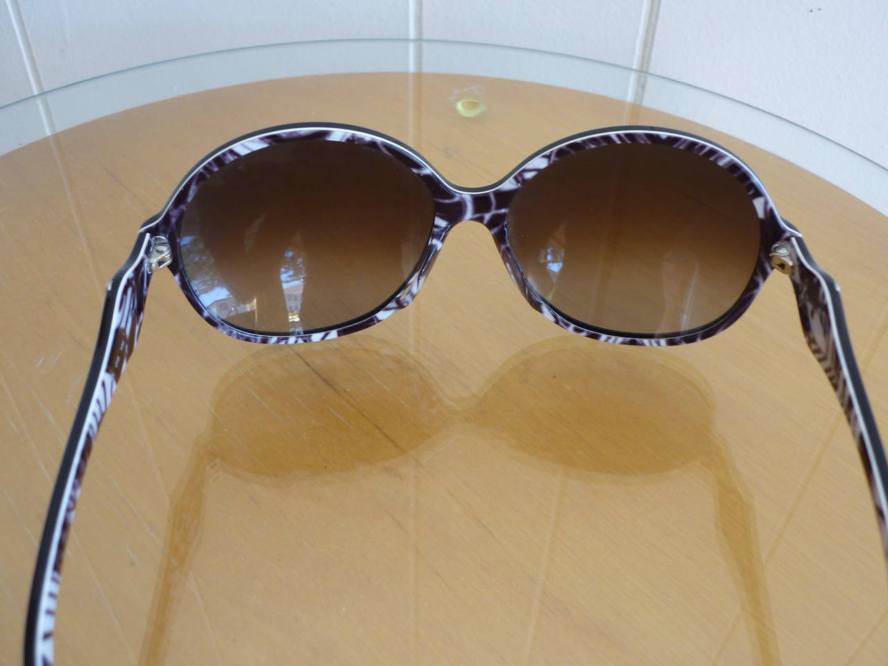 Emilio Pucci Black Oversized Round Sunglasses In Excellent Condition In Port Hope, ON