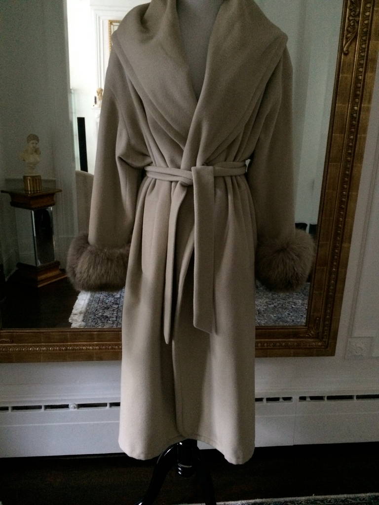 Women's Luxury by Louis Feraud in a Cashmere Blend Wrap Coat