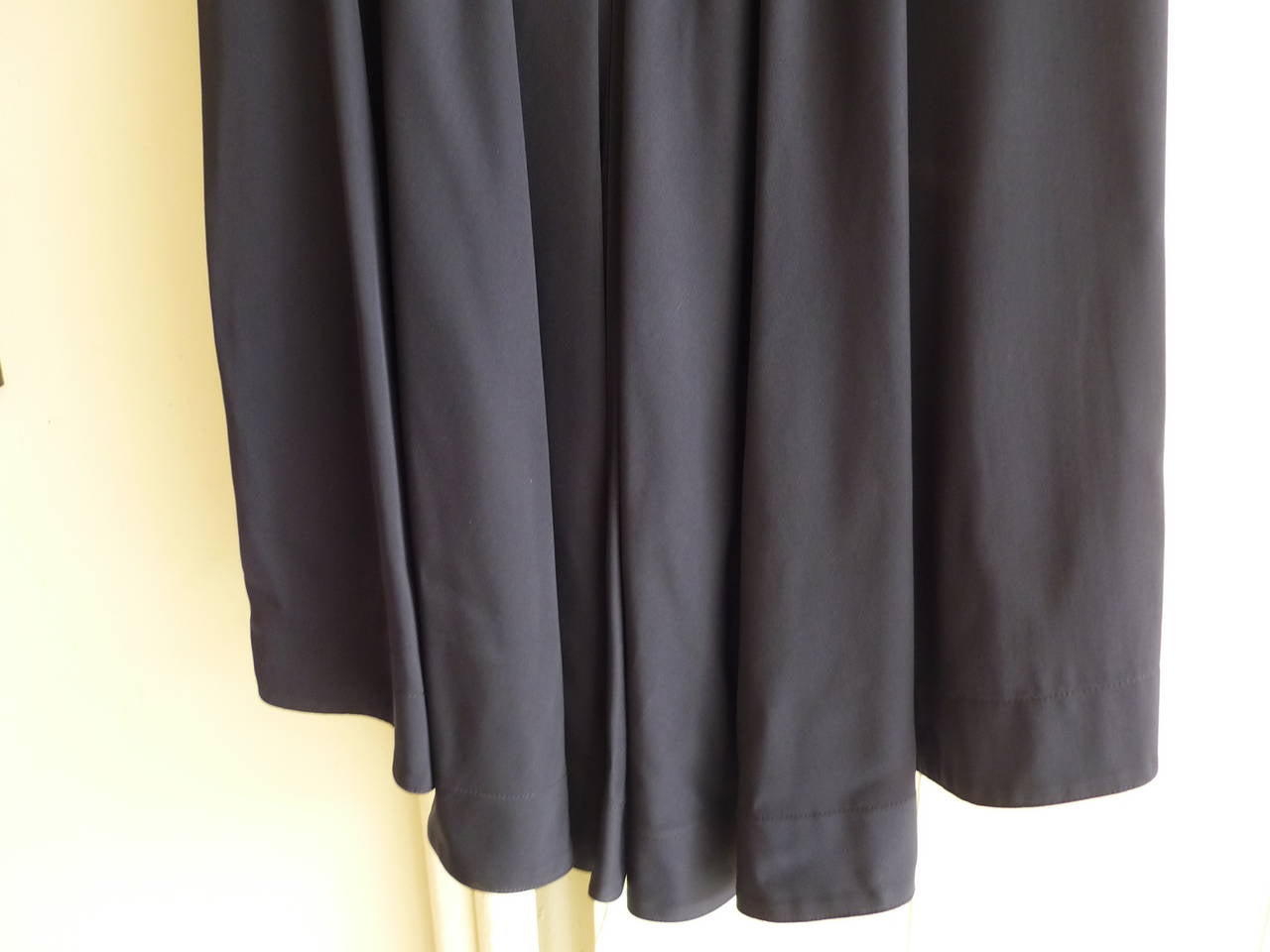 Black 1980s Claude Montana Navy Blue Wool Bustle Skirt (40 ITL) For Sale