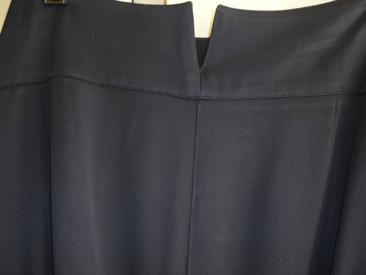 Women's 1980s Claude Montana Navy Blue Wool Bustle Skirt (40 ITL) For Sale
