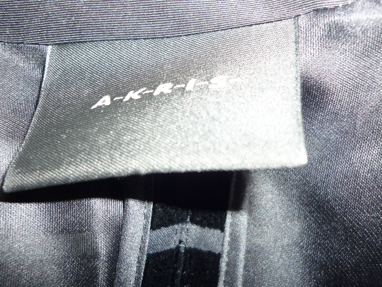 Elegant A.K.R.I.S Black Horizontal Ribbed Velvet Jacket  (10 US) 3