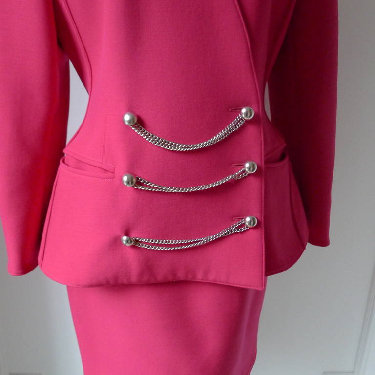 Sculpted Claude Montana 2piece suit Size 10 US. In Excellent Condition In Port Hope, ON
