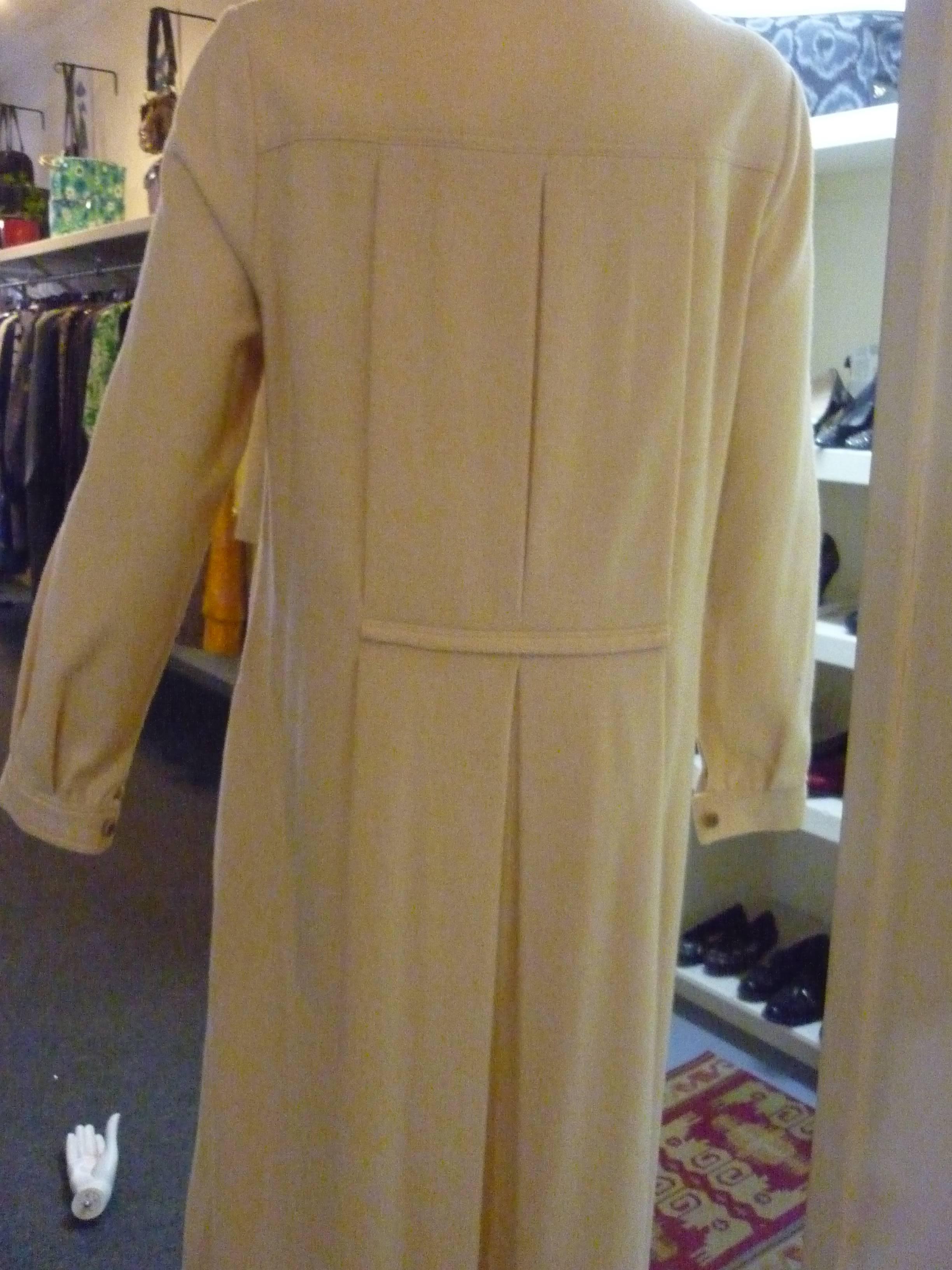 Women's 1970s Geoffrey Beene Wool Shift With a Twist For Sale