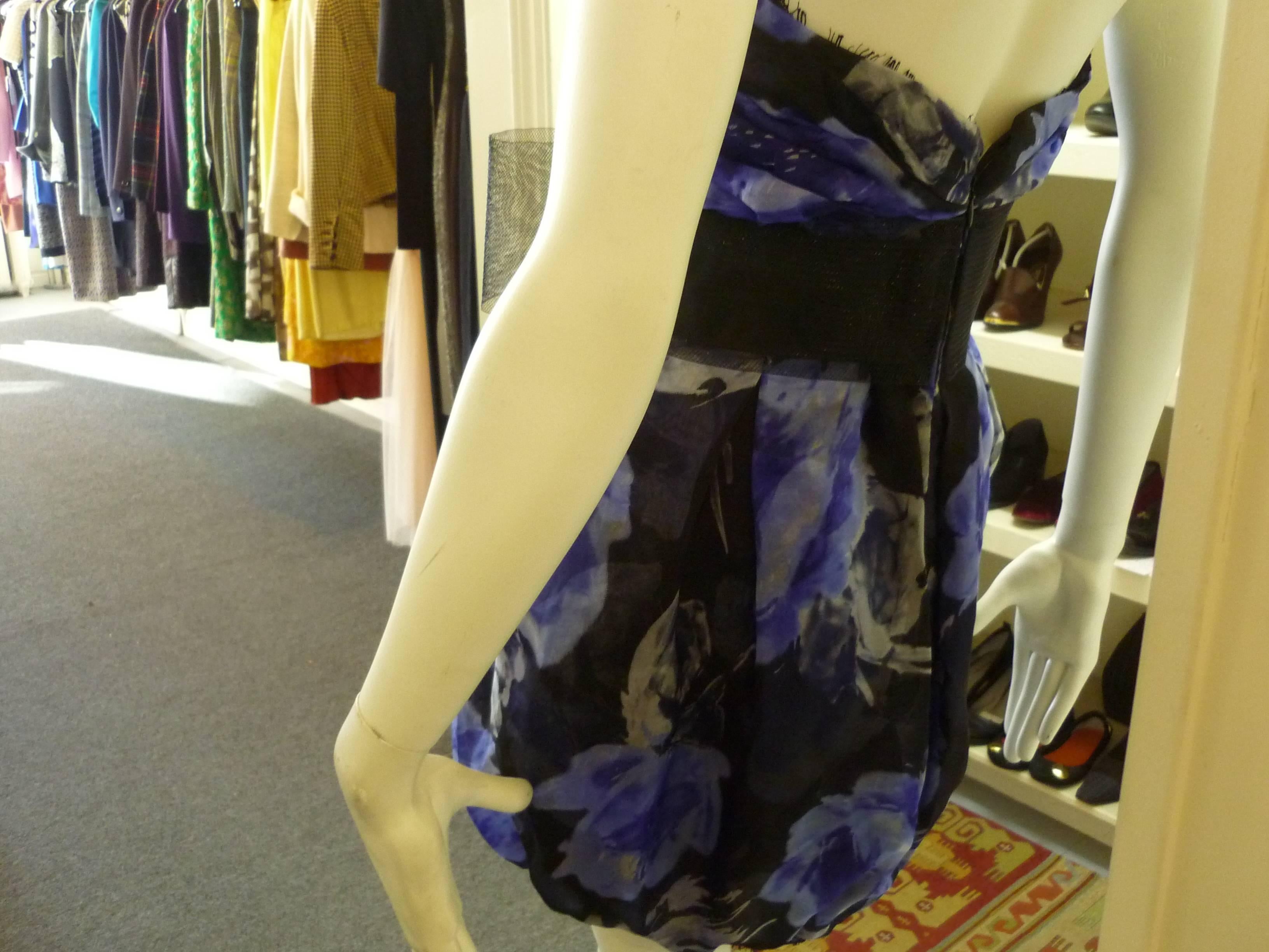 Marchesa Silk Dress In Excellent Condition In Port Hope, ON