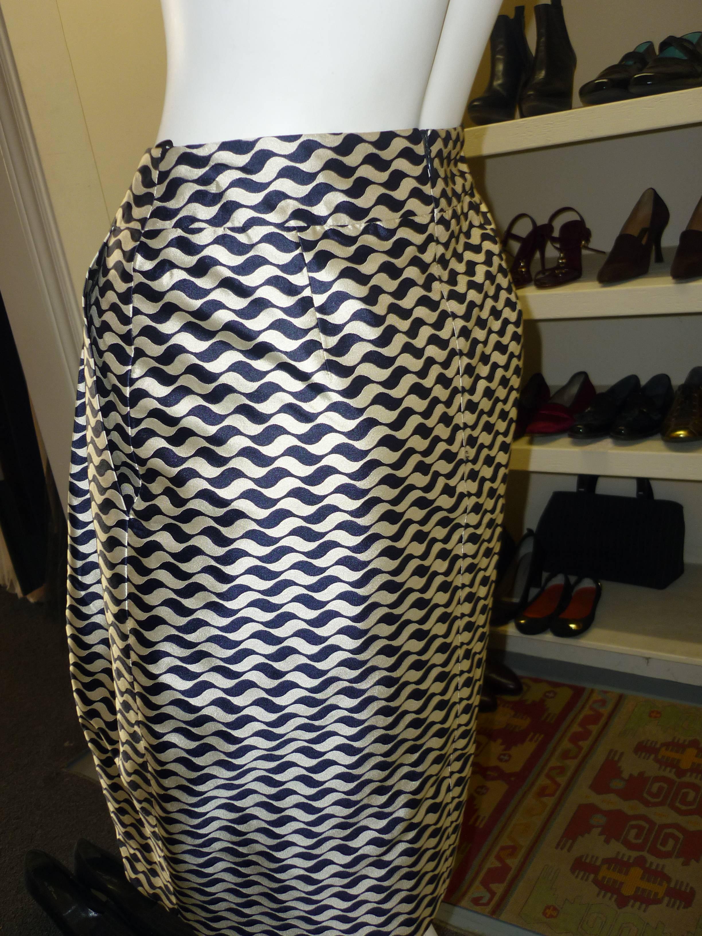 Women's Pauw Amsterdam Navy Blue and Cream Silk Skirt (Size 1)