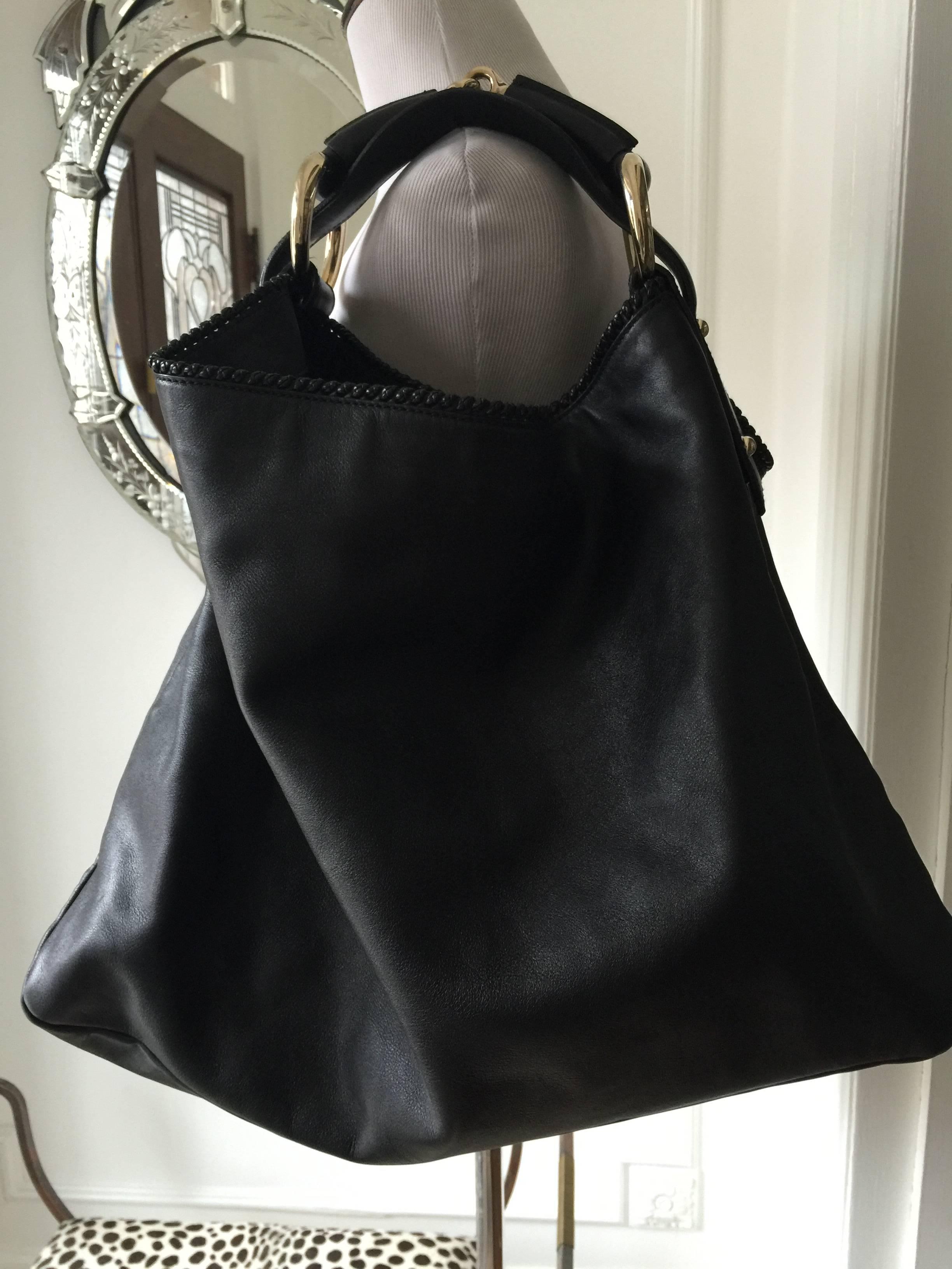 Gucci Large Horsebit Hobo Bag In Excellent Condition In Port Hope, ON