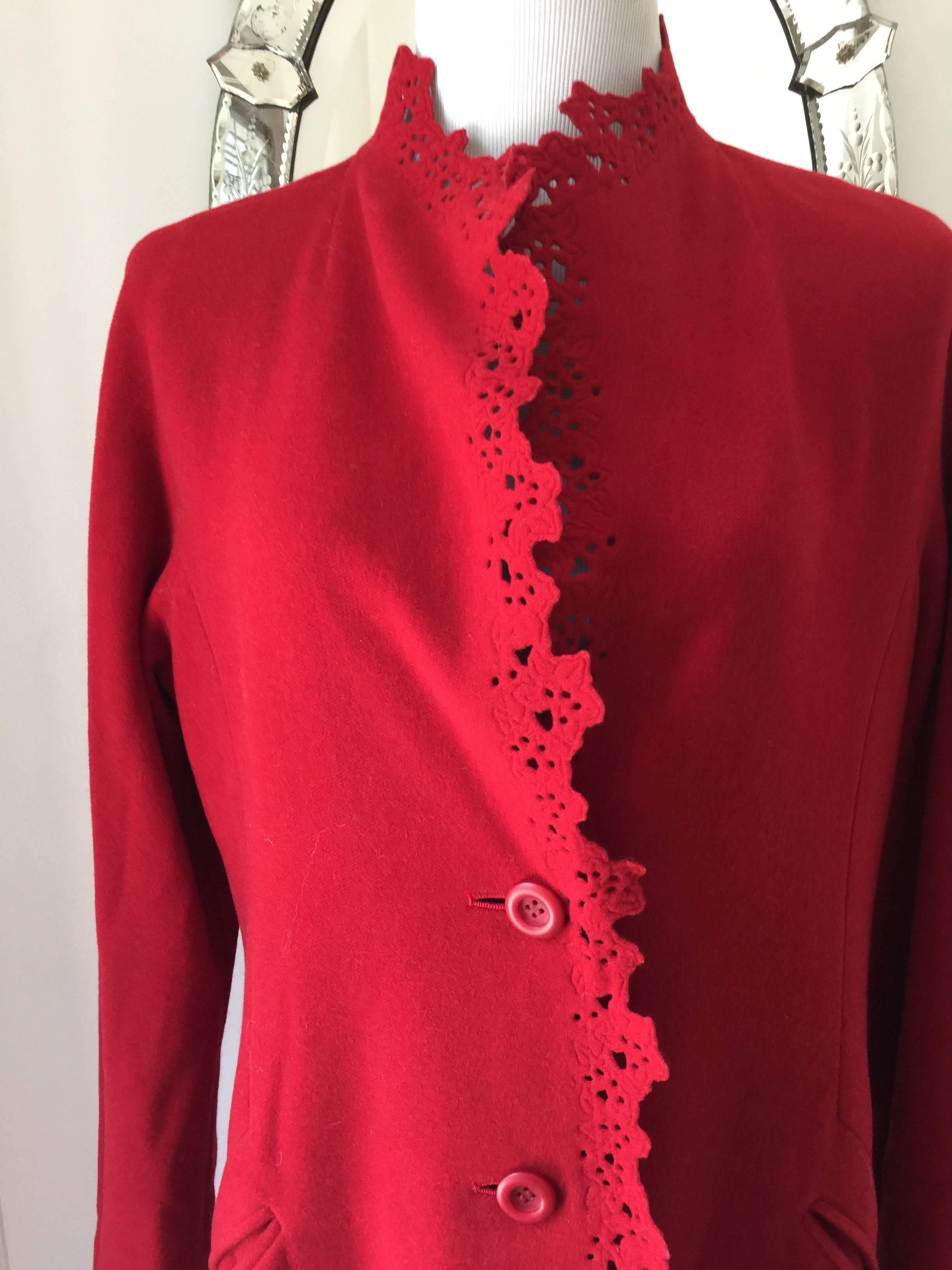 Stunning Red Long Issey Myake Coat M. In Excellent Condition In Port Hope, ON
