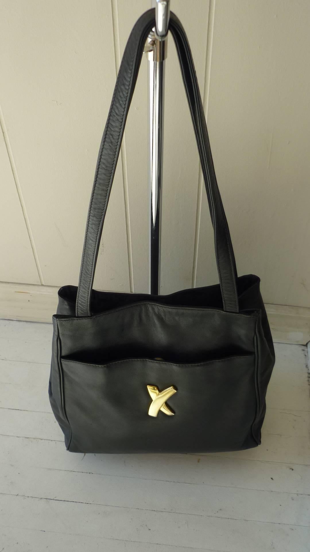 Nice size bag with a double strap drop of 12.5