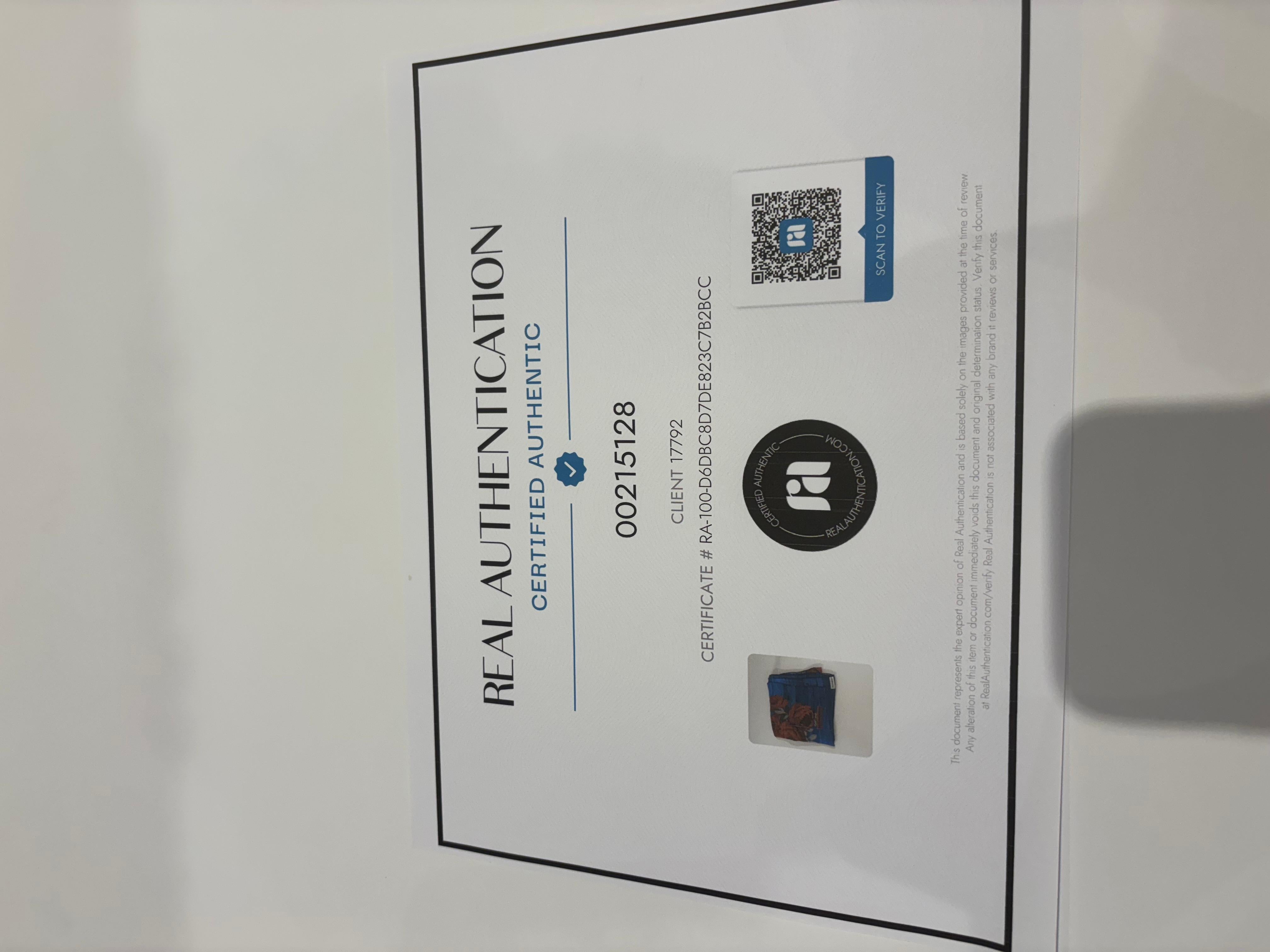 Pañuelo de seda muselina Yves Saint Laurent for Matsuzakaya - Nuevo stock anterior en venta 2