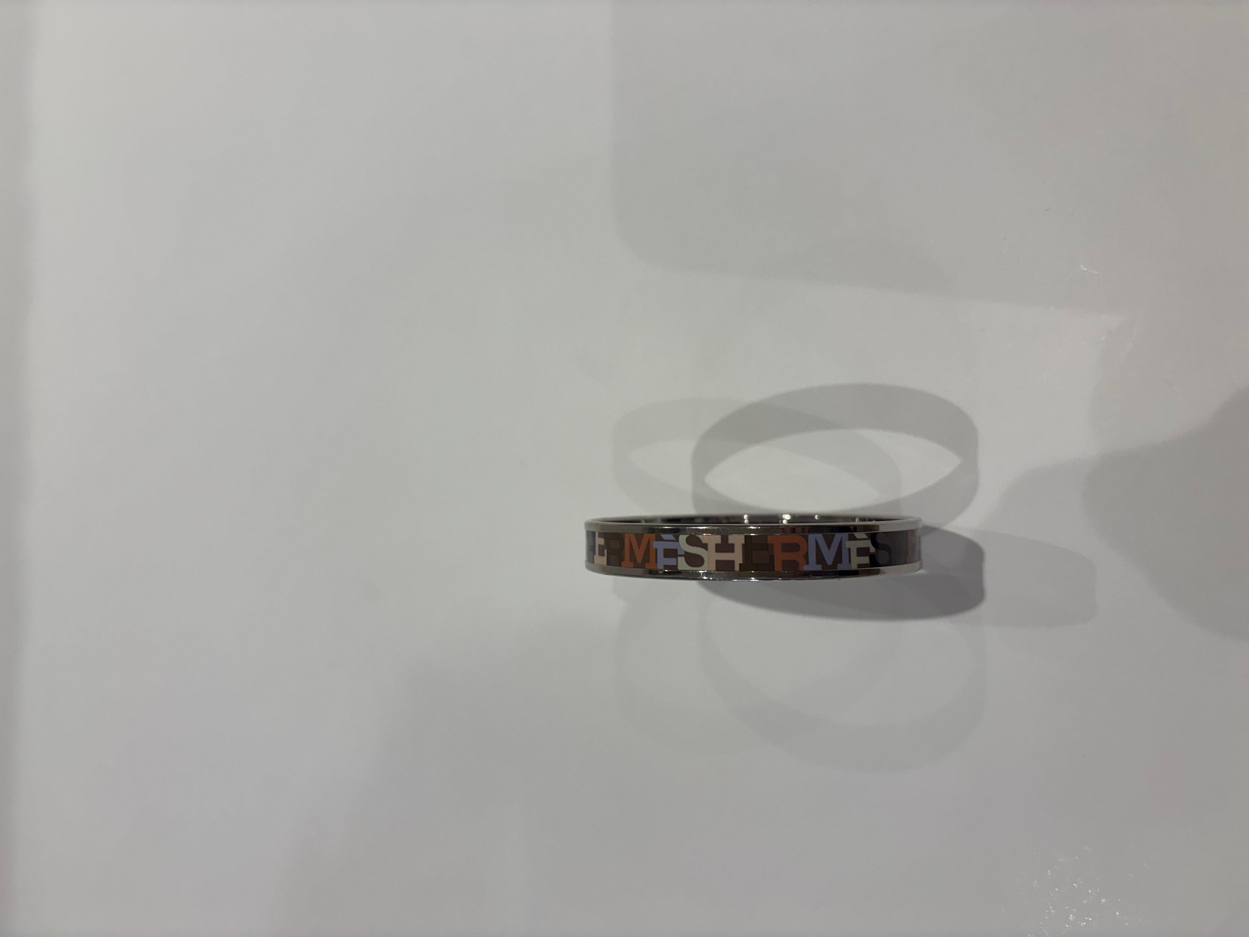 1993 Hermes Logo-Emaille und Palladium-Armreif  Hergestellt in Frankreich im Angebot 3