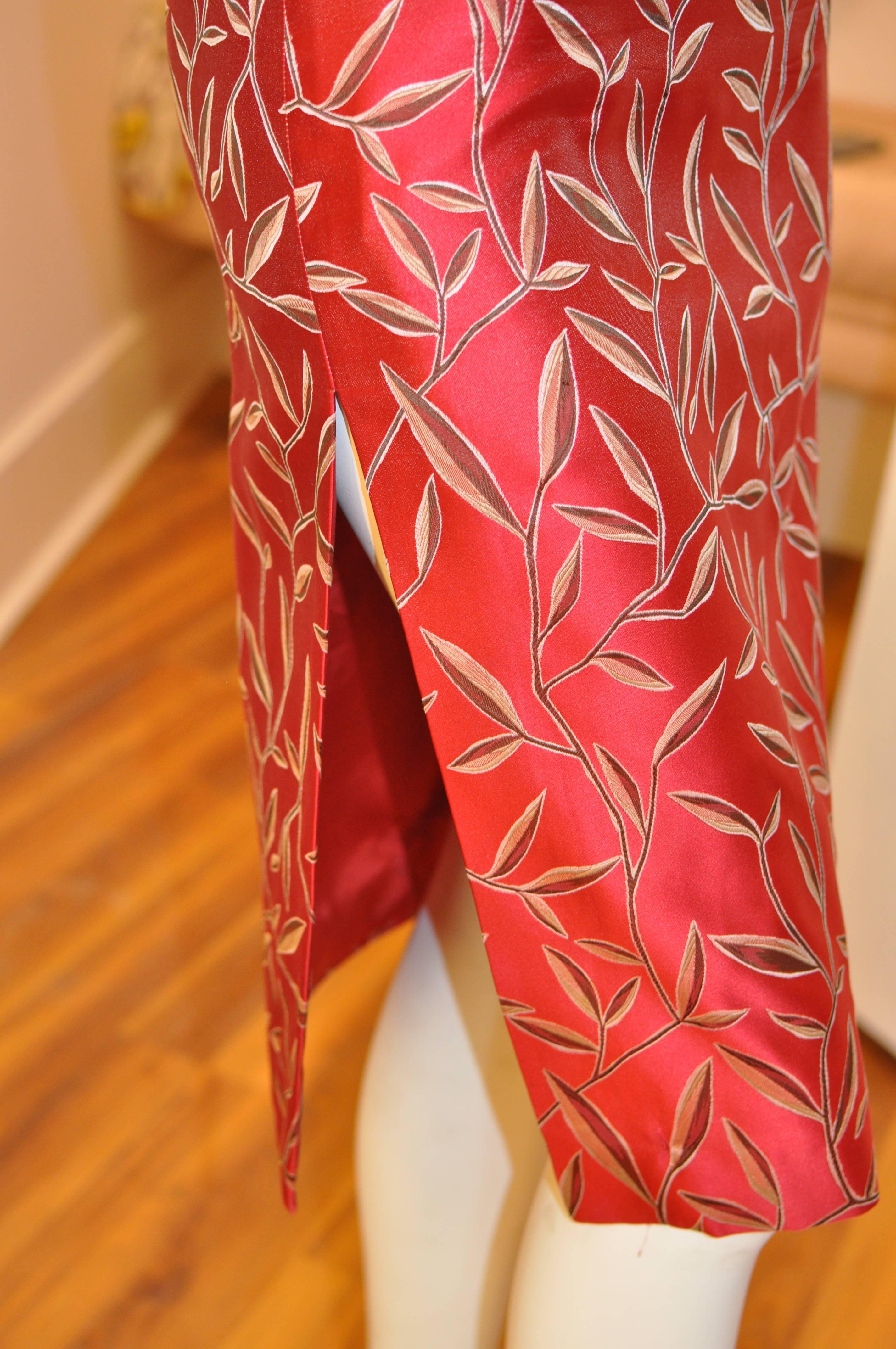 Prada Red Silk Skirt With a Leaf Pattern 38 (ITL) In Excellent Condition In Port Hope, ON