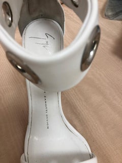Giuseppe Zanotti Sandali a spillo con occhiello bianchi 37,5