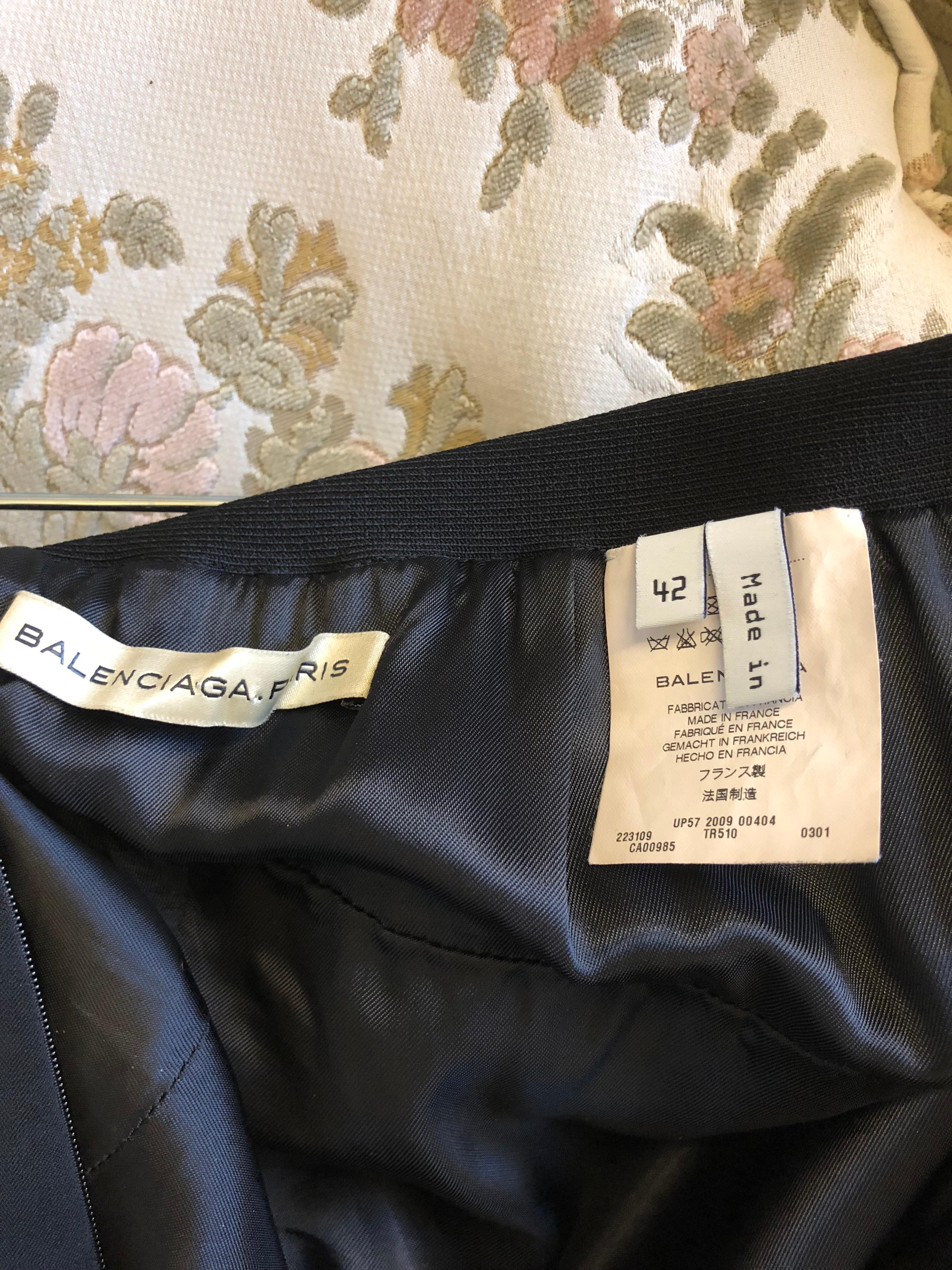 Jupe asymétrique noire de la collection Balenciaga (42 Fr) en vente 2