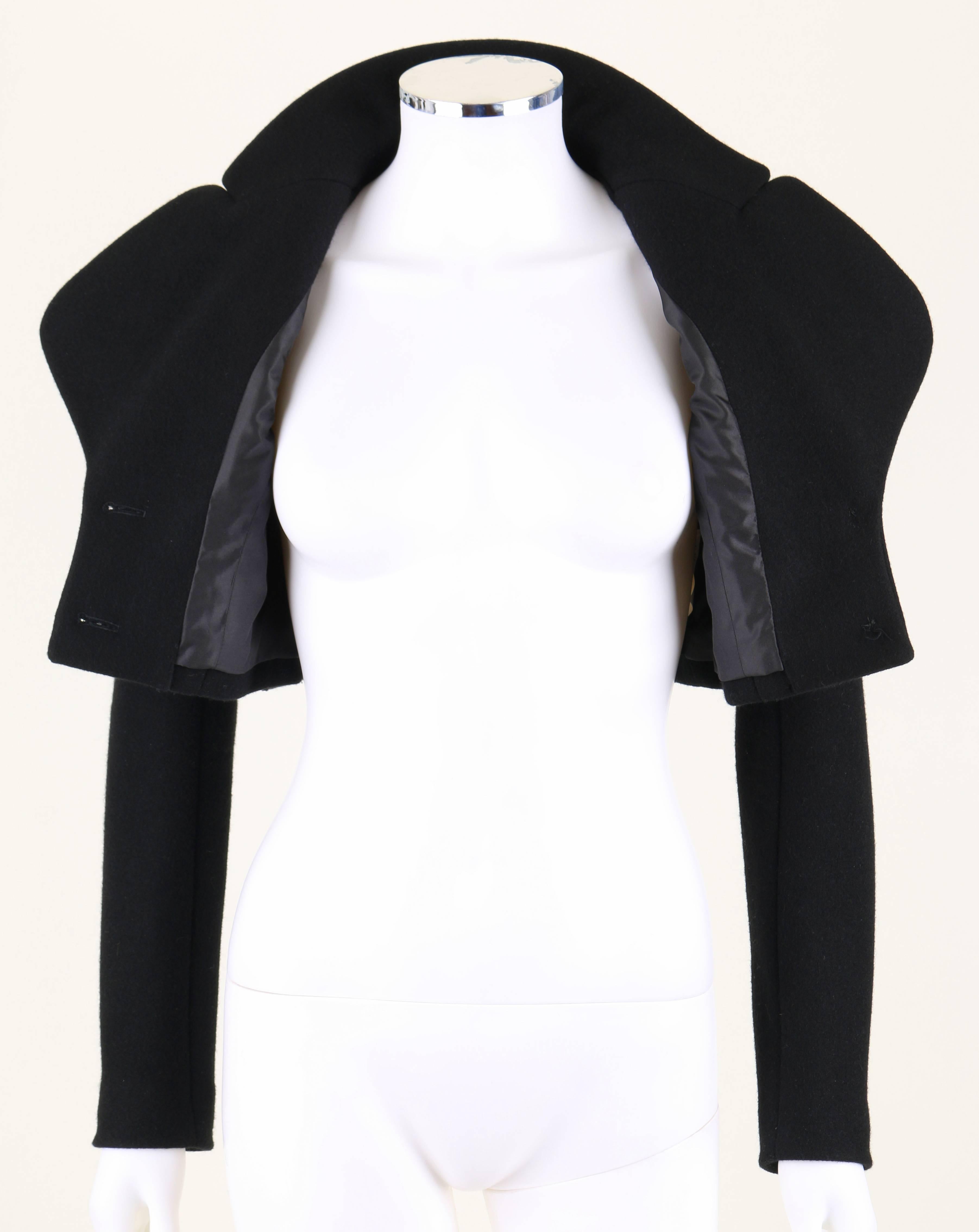 AZZEDINE ALAIA Paris Black Wool Cashmere Pleated Cropped Jacket Bolero Size 36 In Excellent Condition In Thiensville, WI