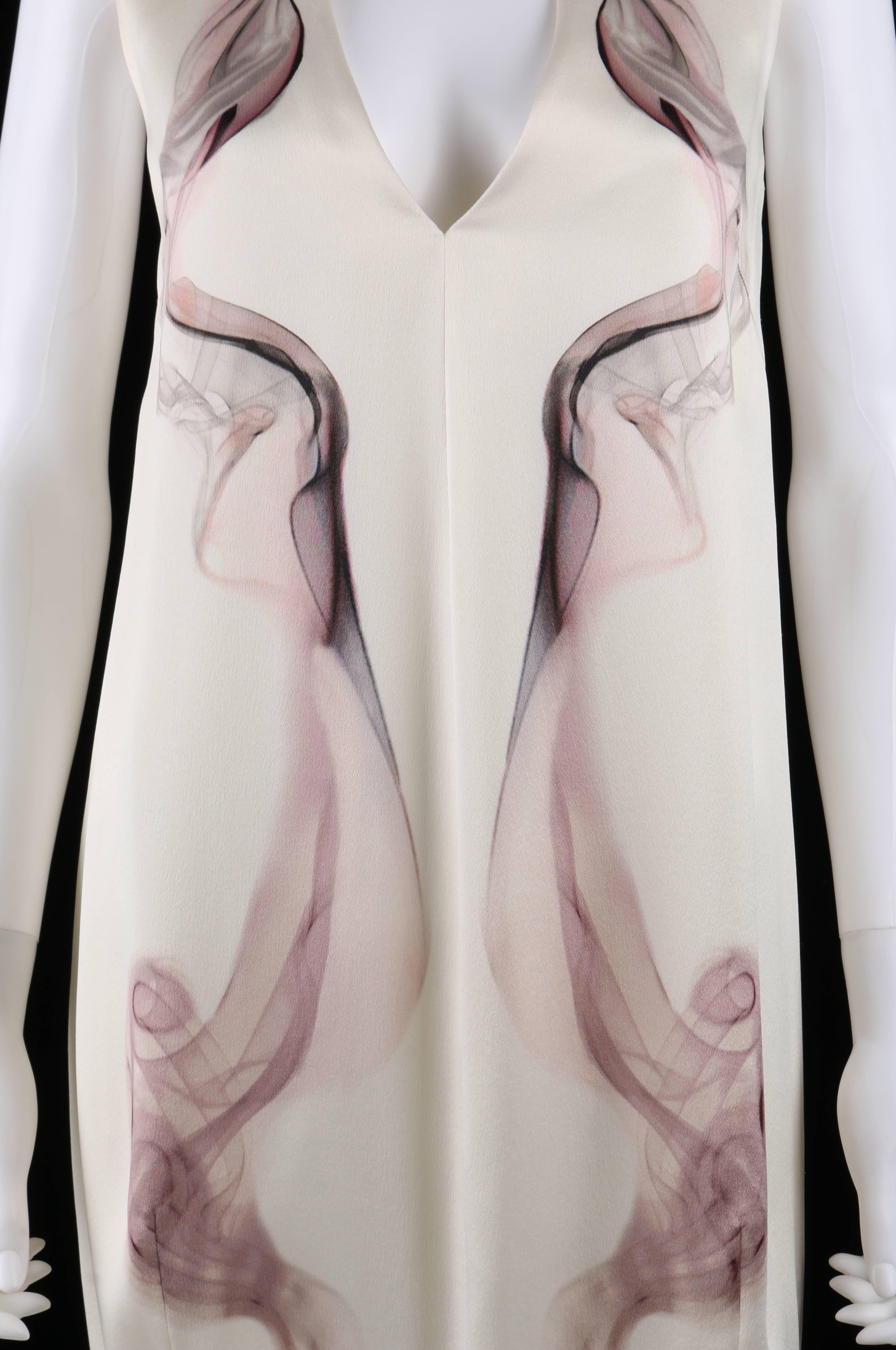Women's NWT S/S 2009 ALEXANDER McQUEEN White 100% Silk Smoke Print Shift Dress Size 44 For Sale
