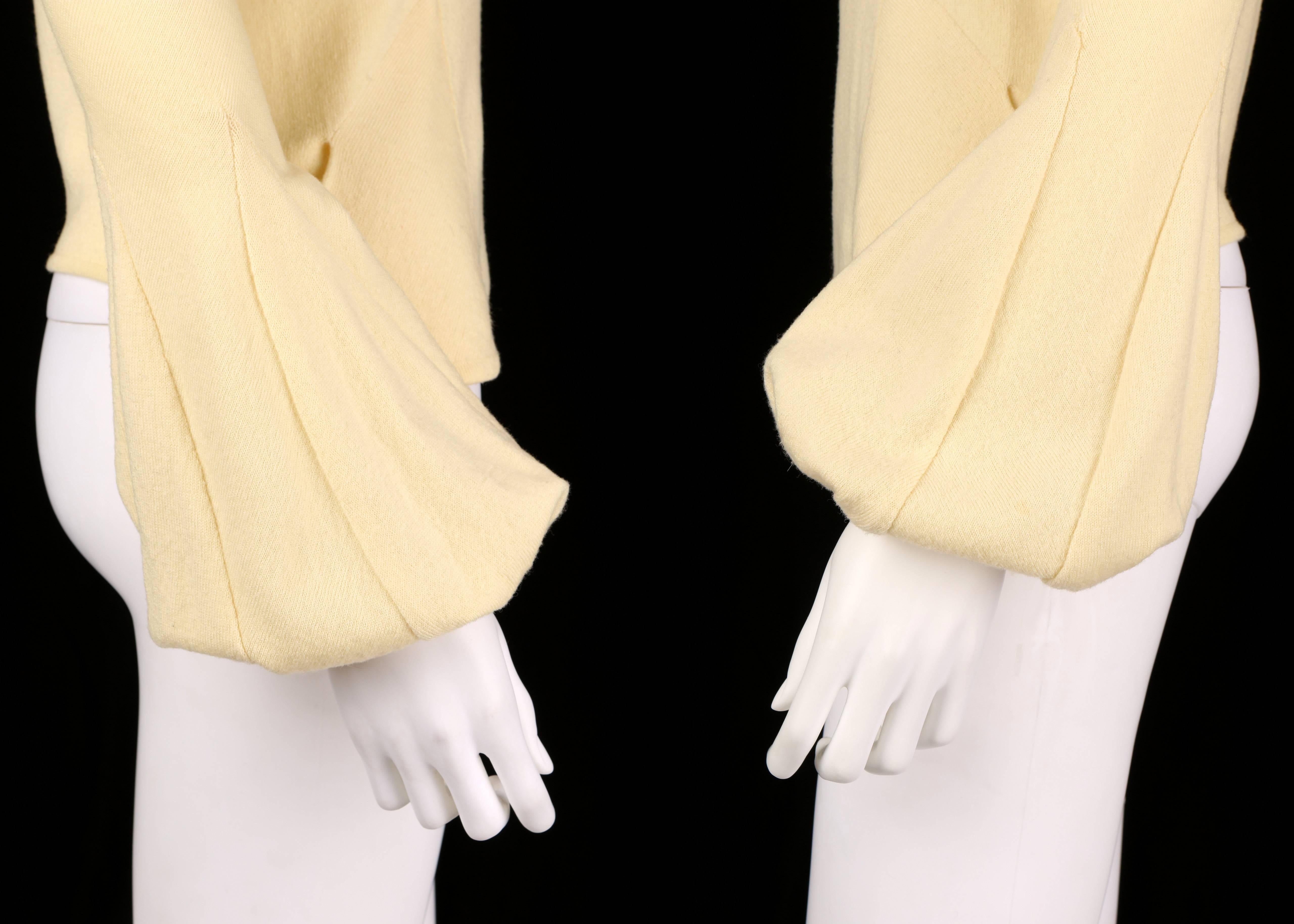 ALEXANDER McQUEEN c1998 Early Pale Yellow Wool Knit Balloon Cuff Sweater Size 44 For Sale 3