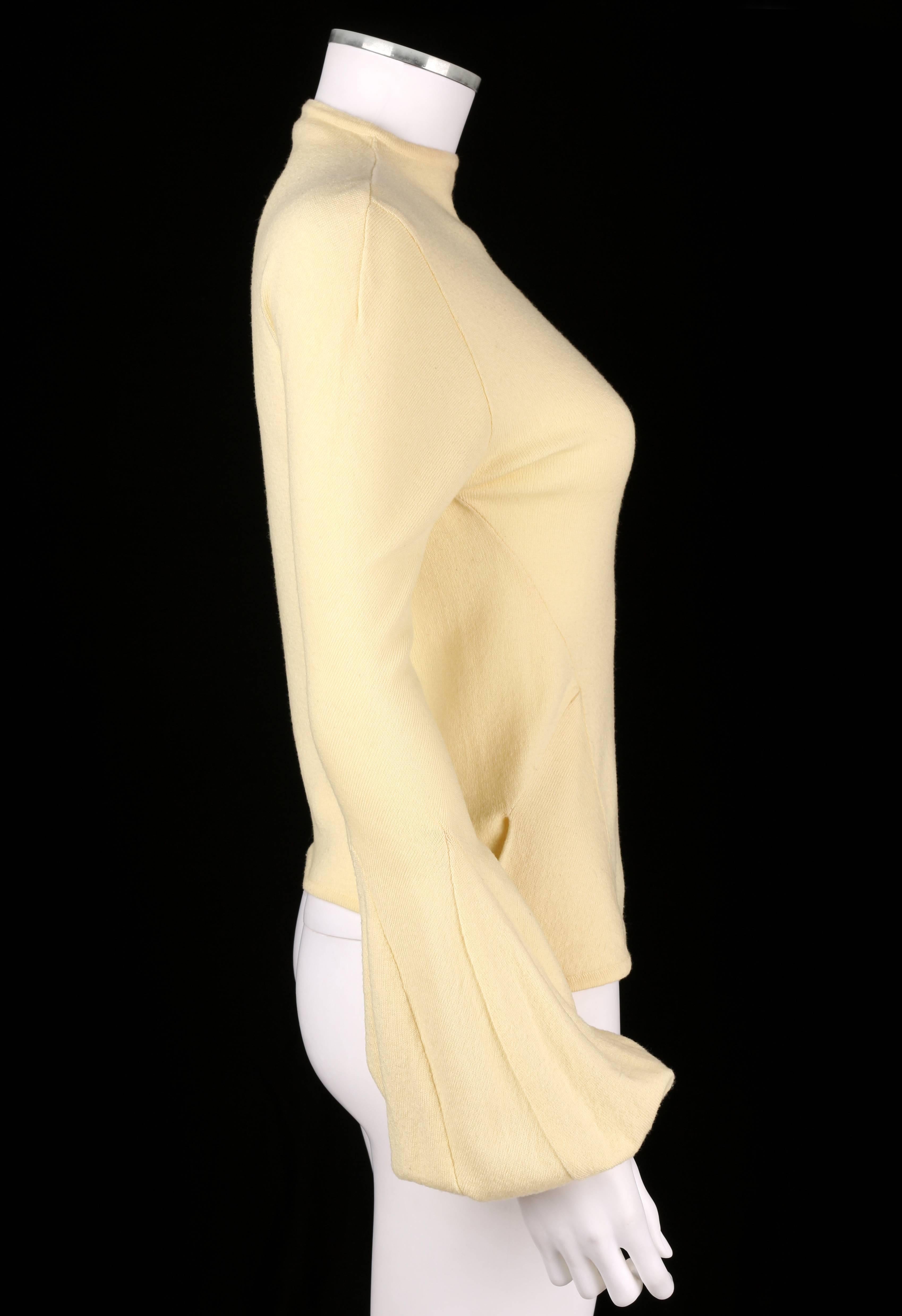 ALEXANDER McQUEEN c1998 Early Pale Yellow Wool Knit Balloon Cuff Sweater Size 44 In Good Condition For Sale In Thiensville, WI