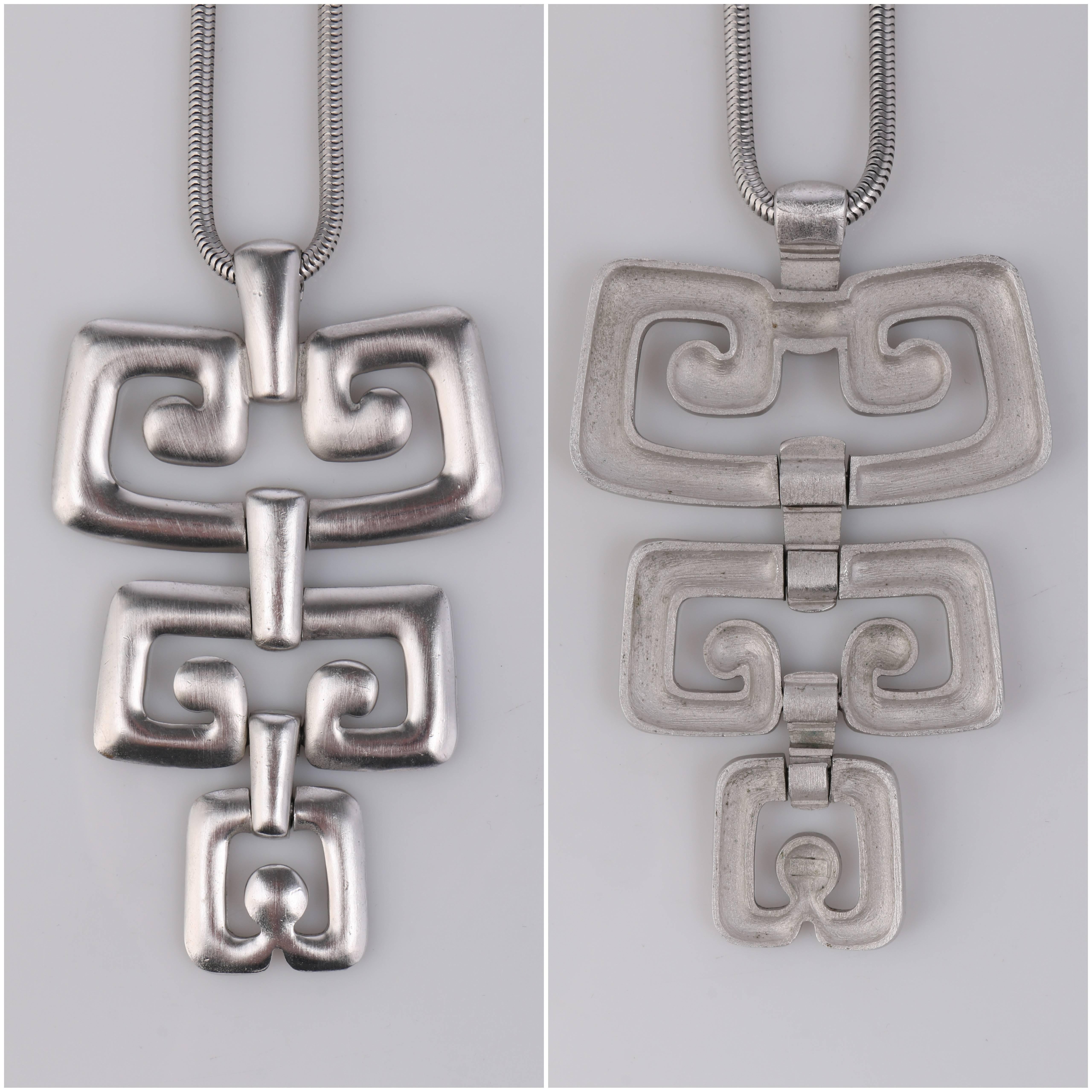 TRIFARI 1970s Silver Huge Modernist Geometric Articulated Pendant Necklace In Good Condition In Thiensville, WI