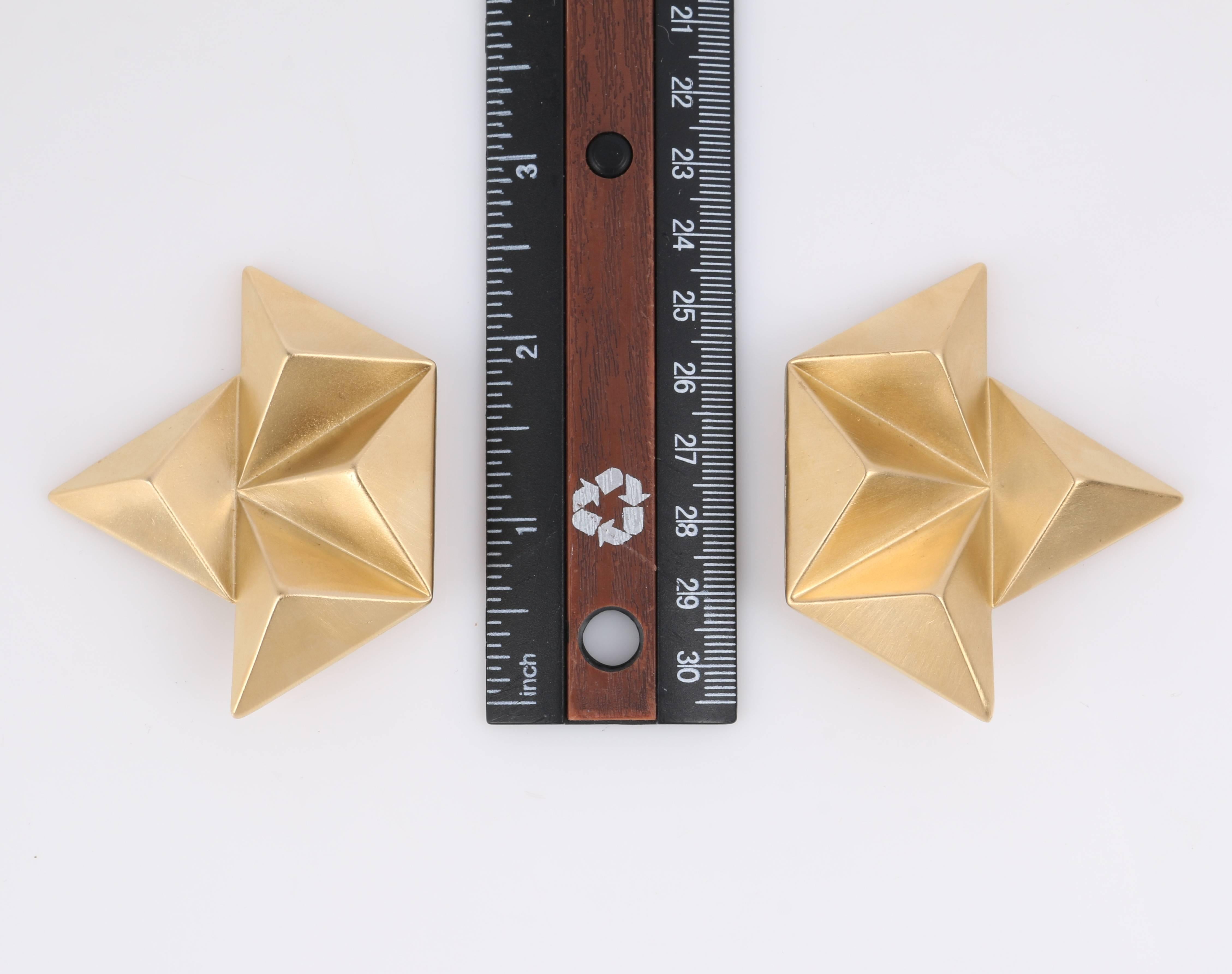 GIVENCHY c.1980's Gold Geometric Rockstud 3D Pyramid Statement Clip Earrings For Sale 1
