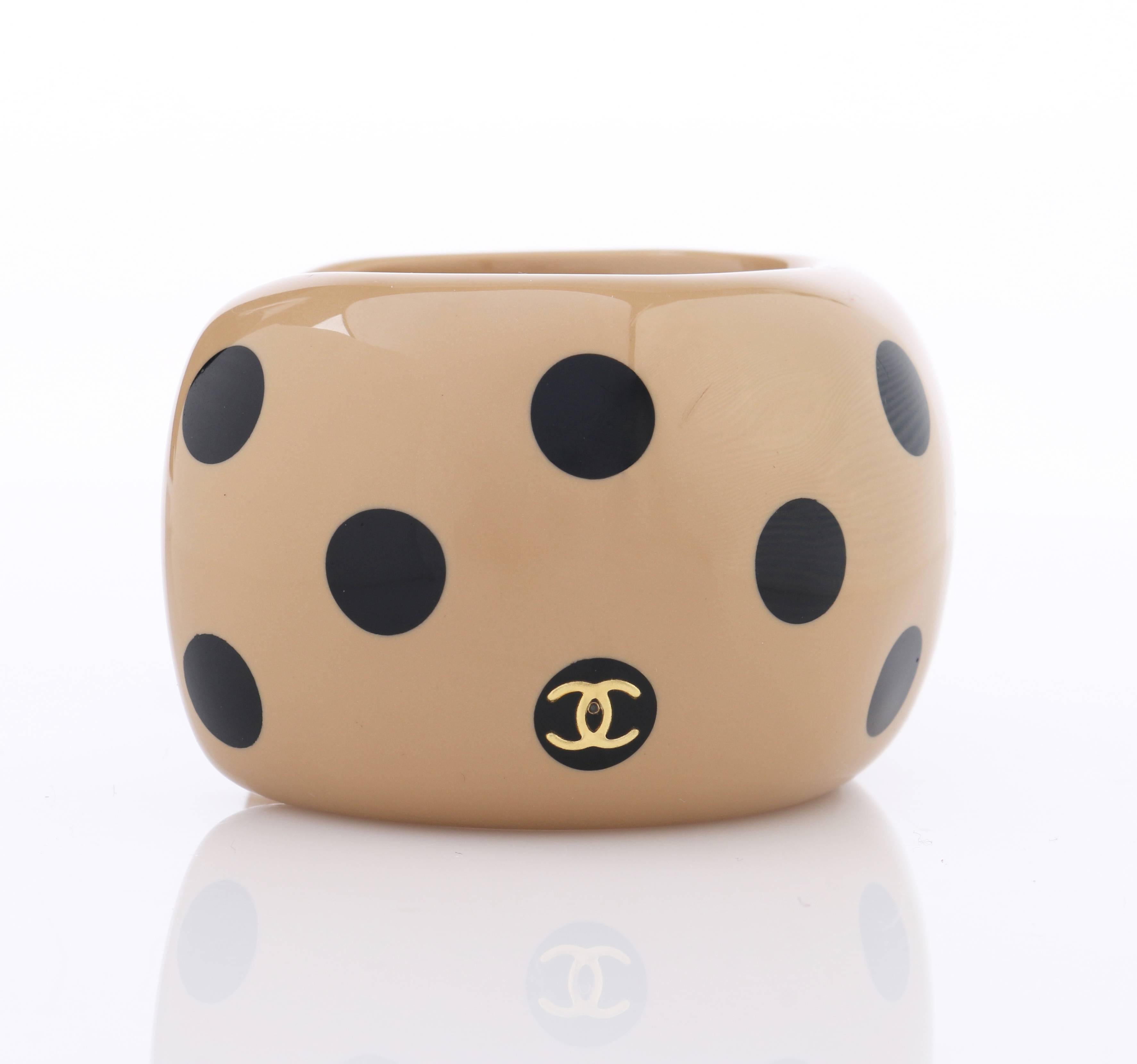 CHANEL Autumn 2000 CC Emblem Wide Tan Camel Black Polka Dot Resin Cuff Bracelet In Good Condition In Thiensville, WI