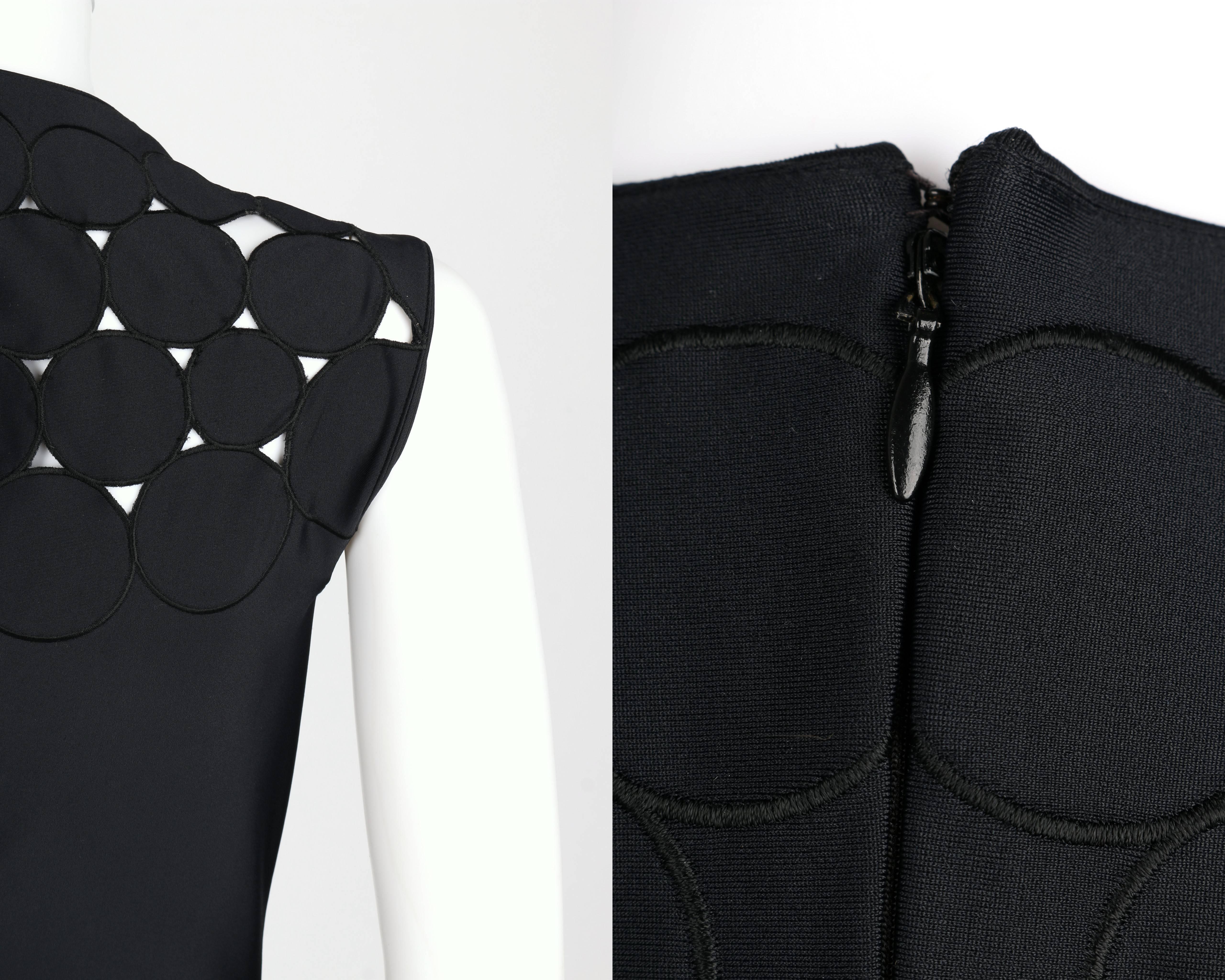 Gianni Versace Couture S/S 1994 Noir Body sans manches à découpes circulaires Top en vente 4