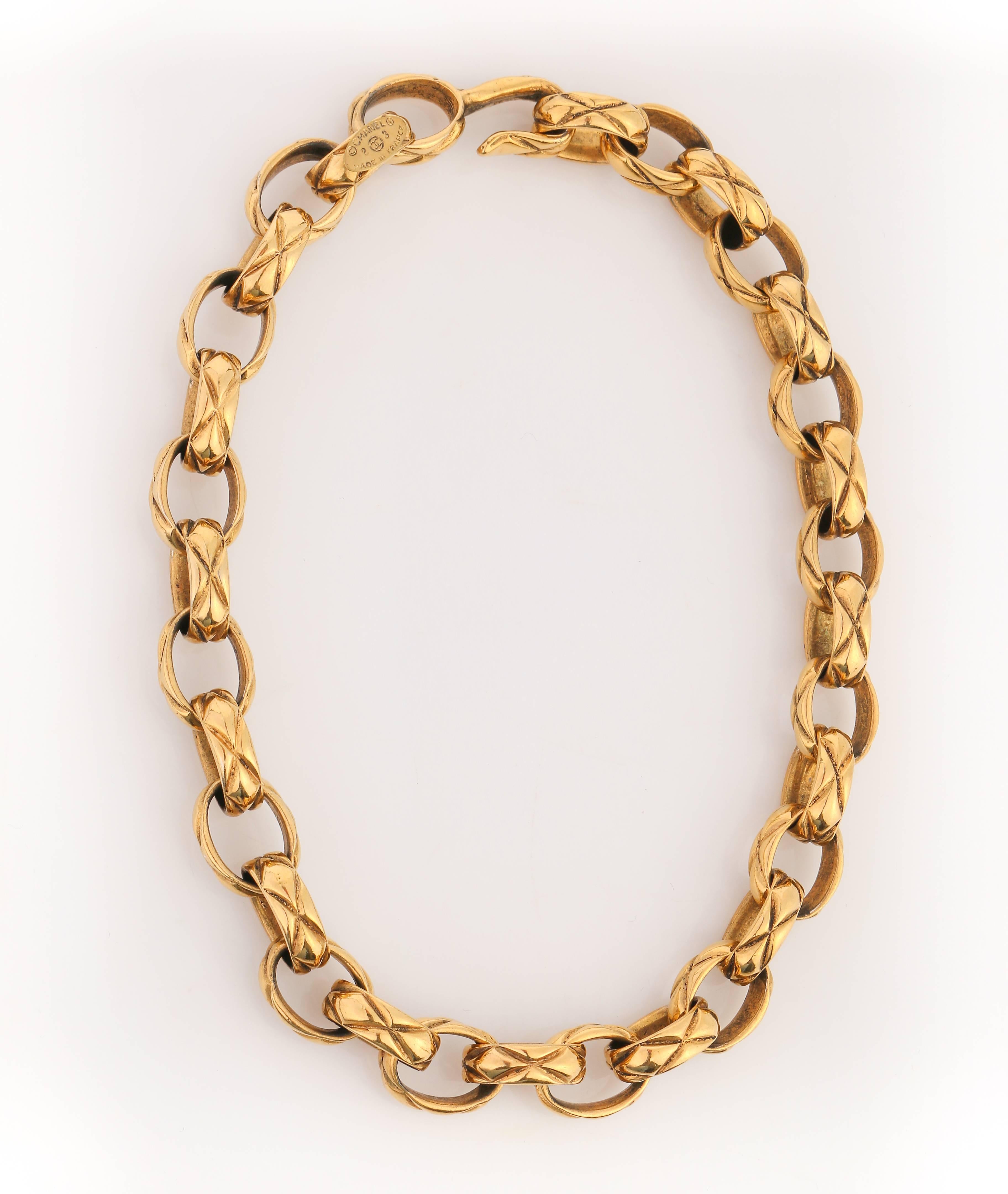 Vintage c.1986 Chanel season 23 gold tone open link chain necklace. Heavy oval links (measure approximately 3/4