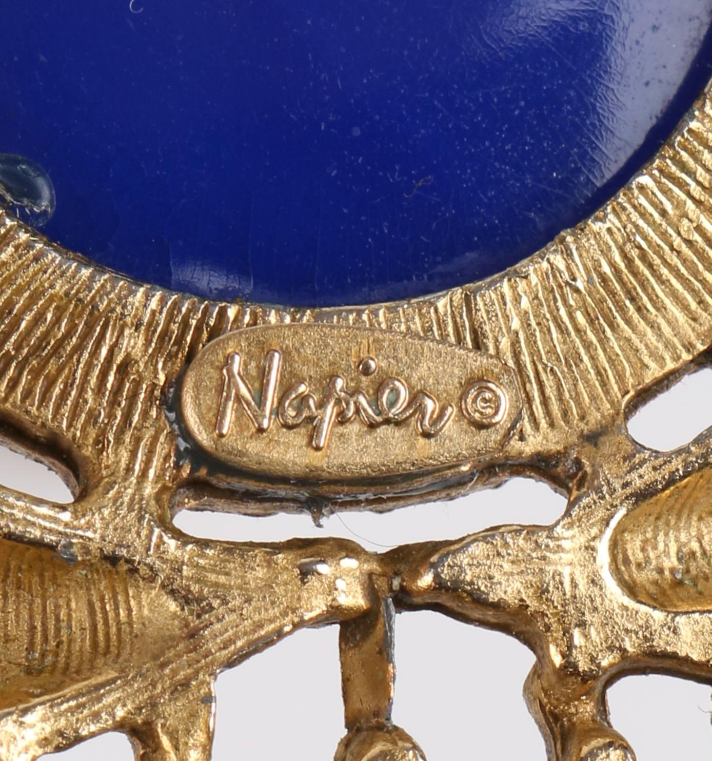 NAPIER c.1980's Large Blue Cabochon Stone Gold Egyptian Revival Pendant Necklace 5