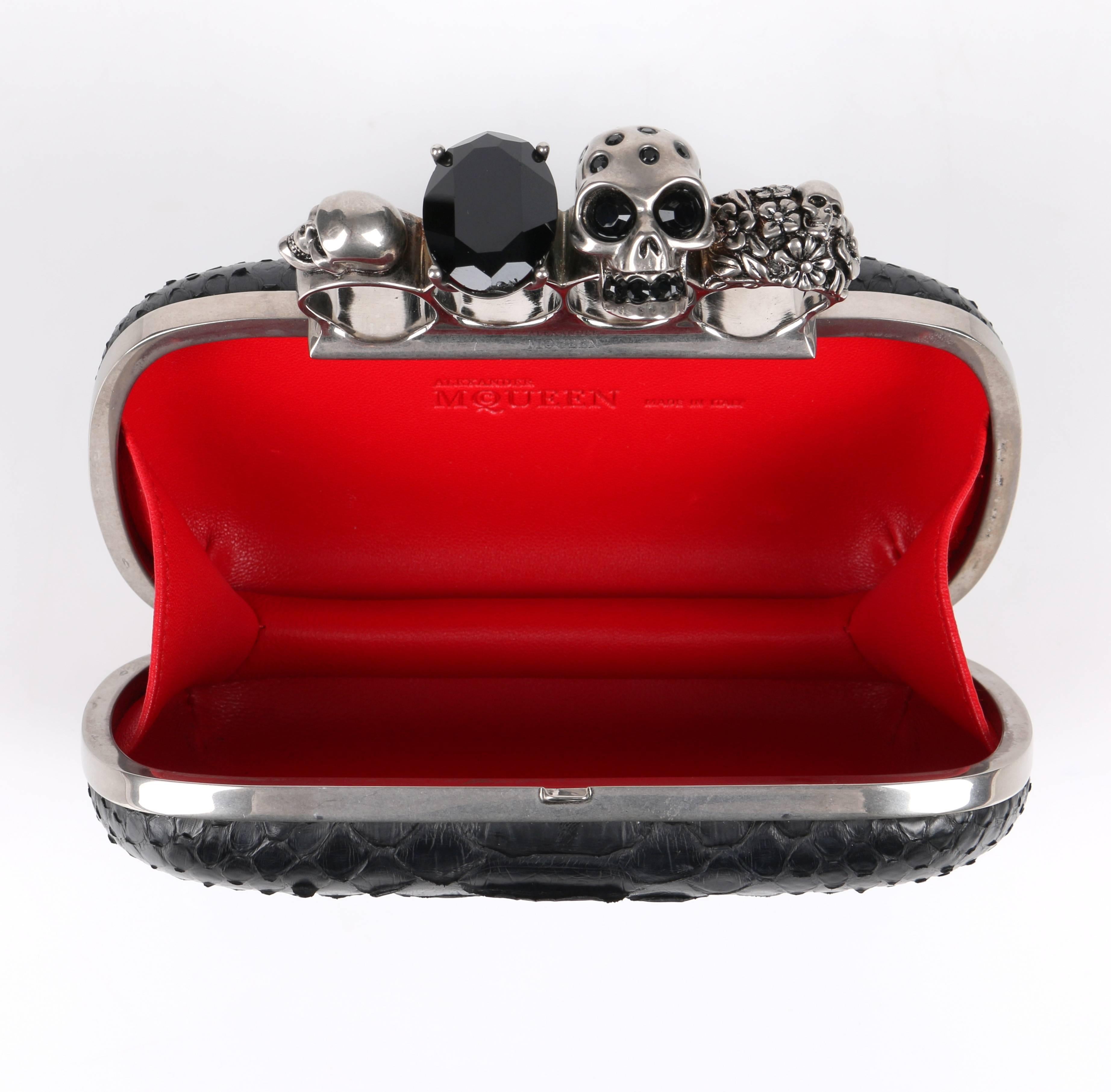 alexander mcqueen clutch skull