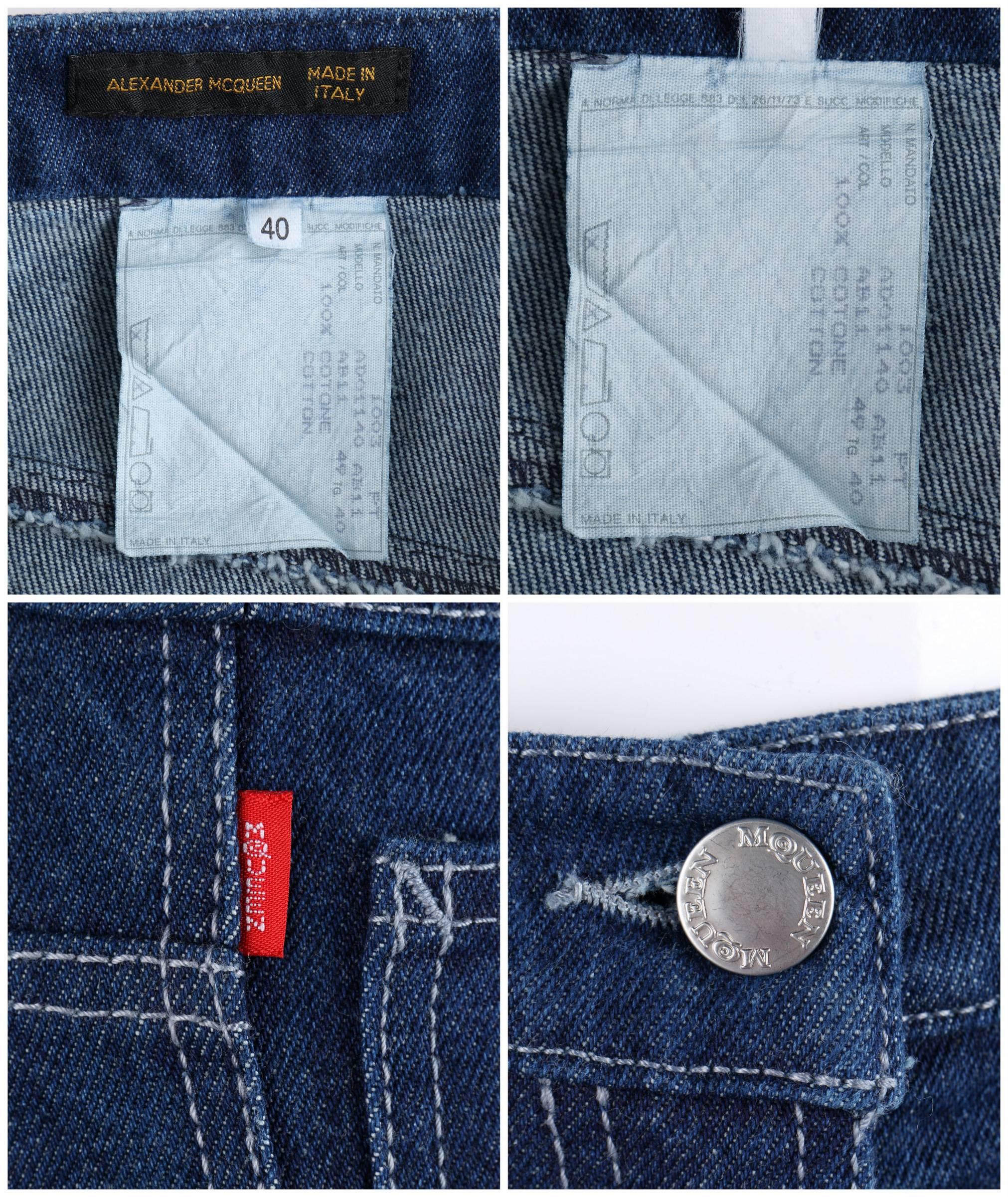 ALEXANDER McQueen 2000 Pantaloni di jeans blu in cotone con borchie e taglio ad arco in vendita 4