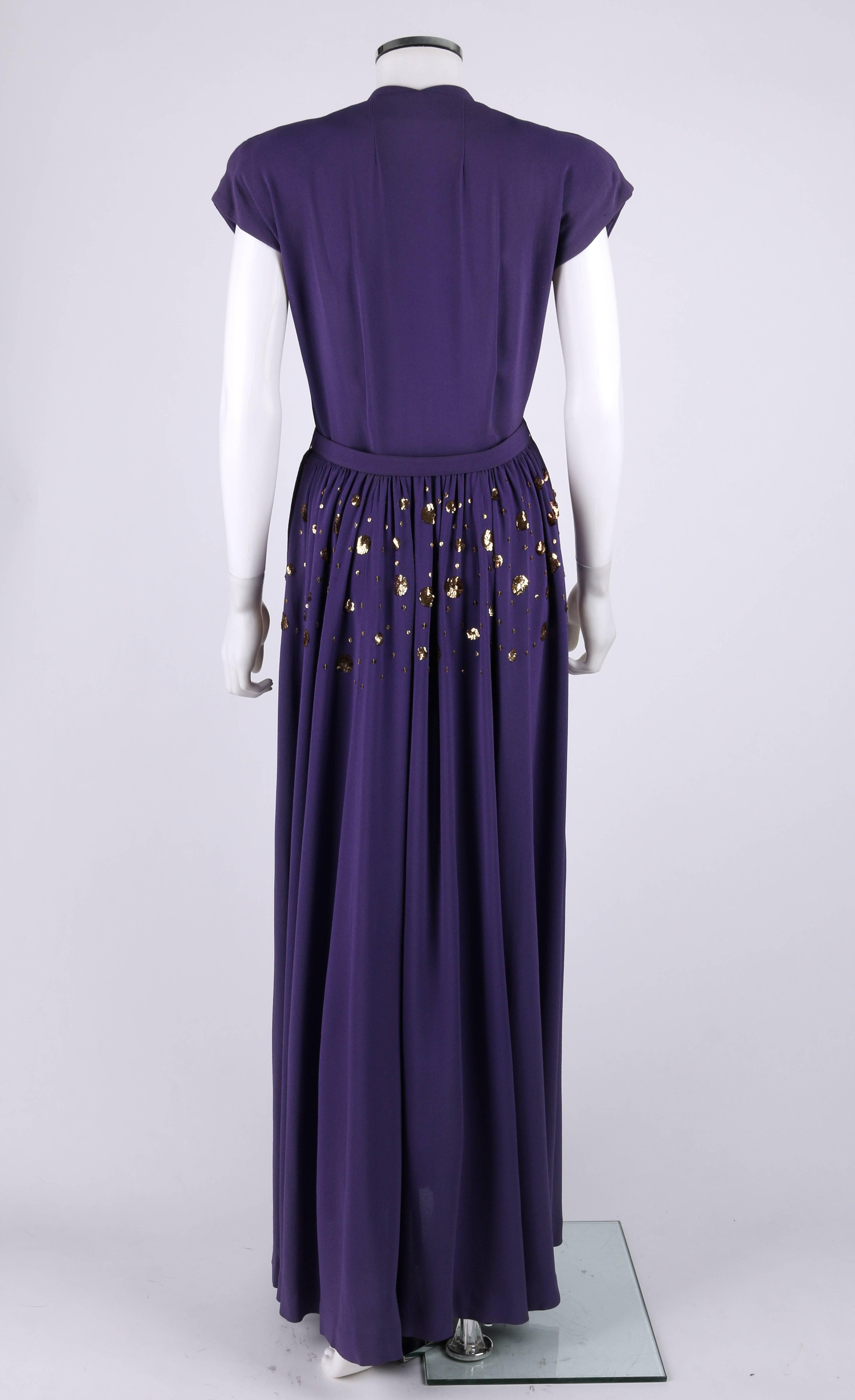 COUTURE c.1940's Lila Gold Belted Pailletten verschönert Abendkleid Kleid im Zustand „Hervorragend“ im Angebot in Thiensville, WI