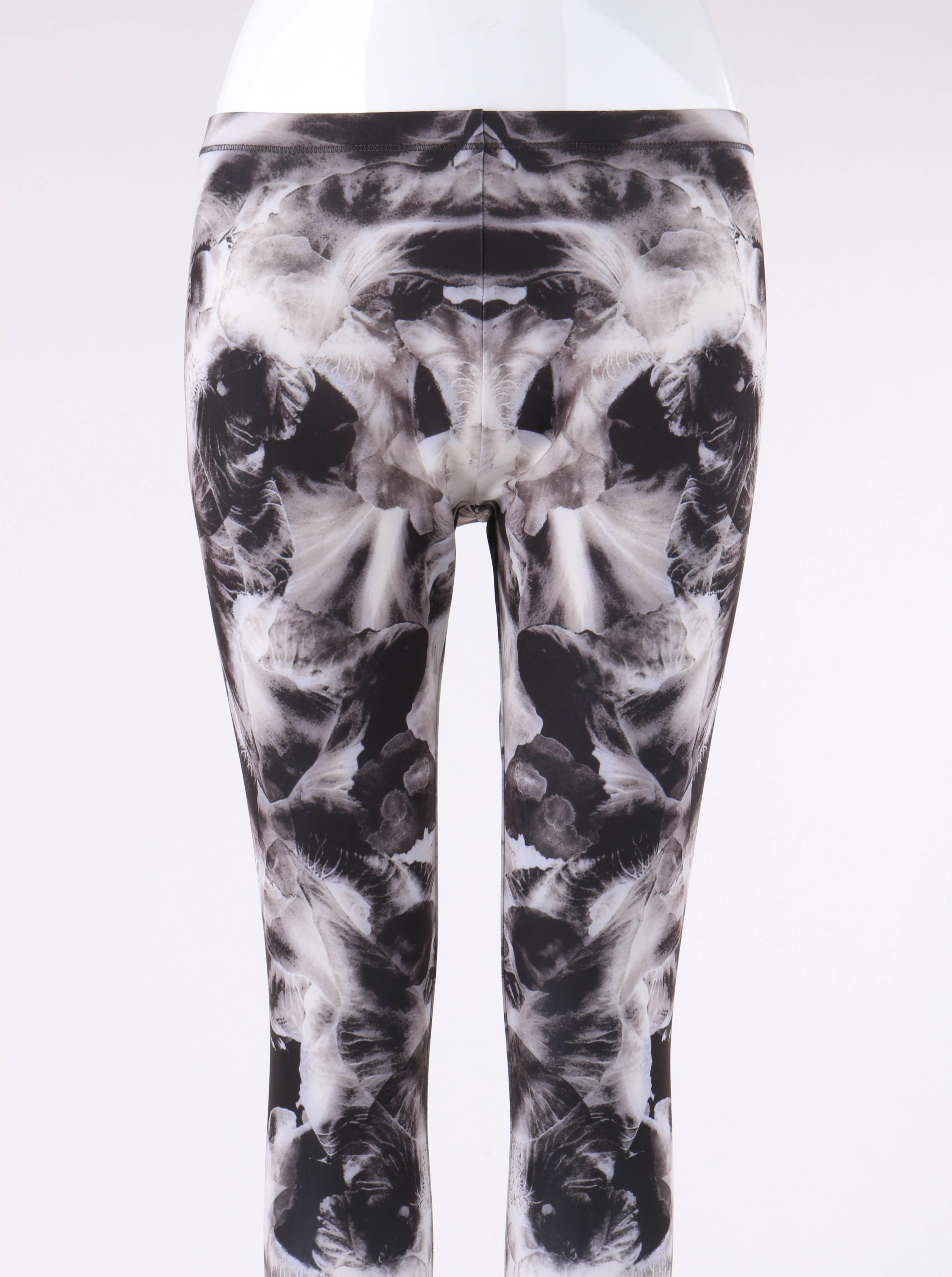 ALEXANDER McQUEEN S/S 2013 Gray Mirrored Iris Print Leggings Pants In New Condition In Thiensville, WI