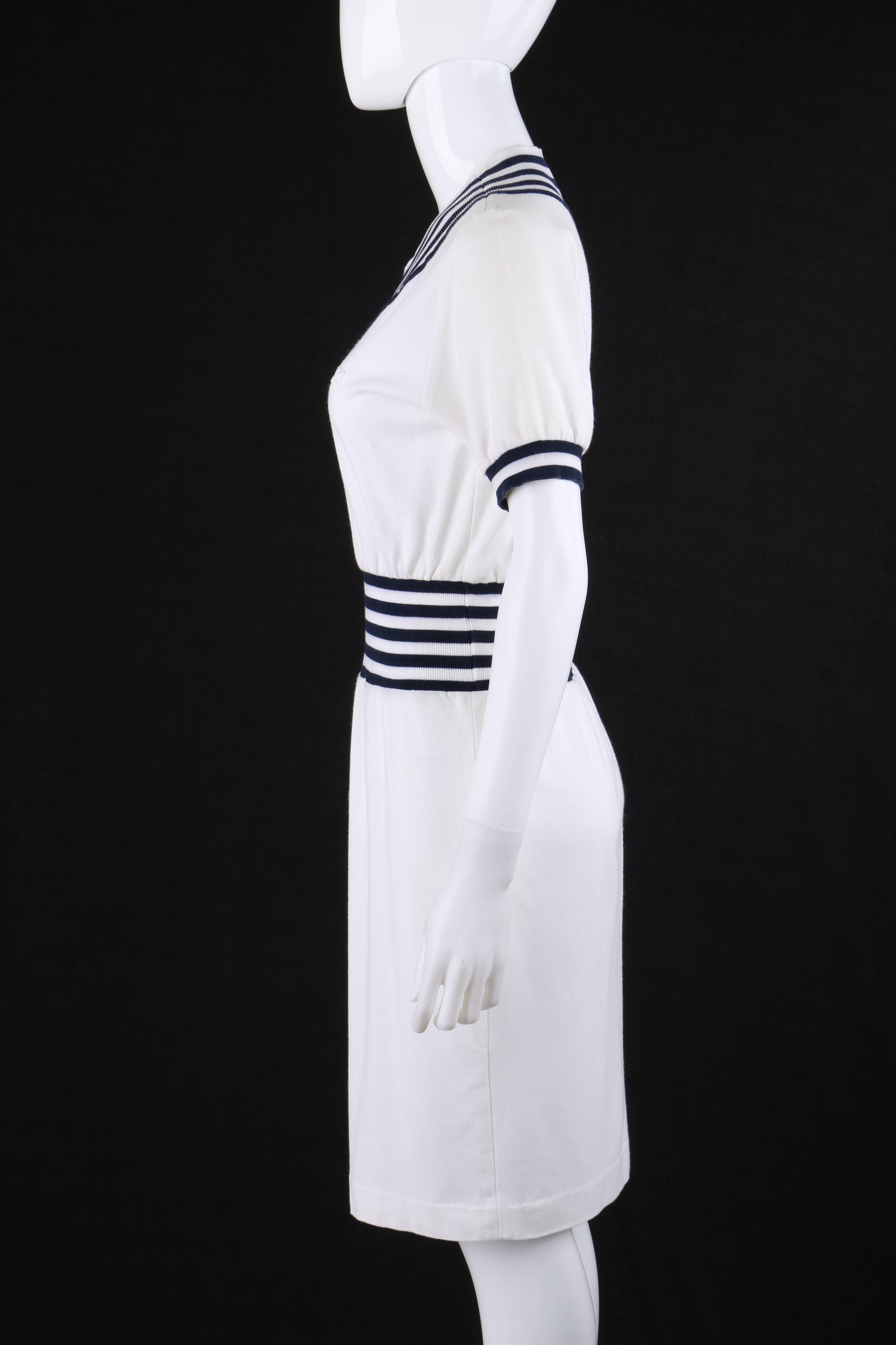 COURREGES c.1980's White & Navy Knit V Neck Shift Day Dress In Excellent Condition In Thiensville, WI