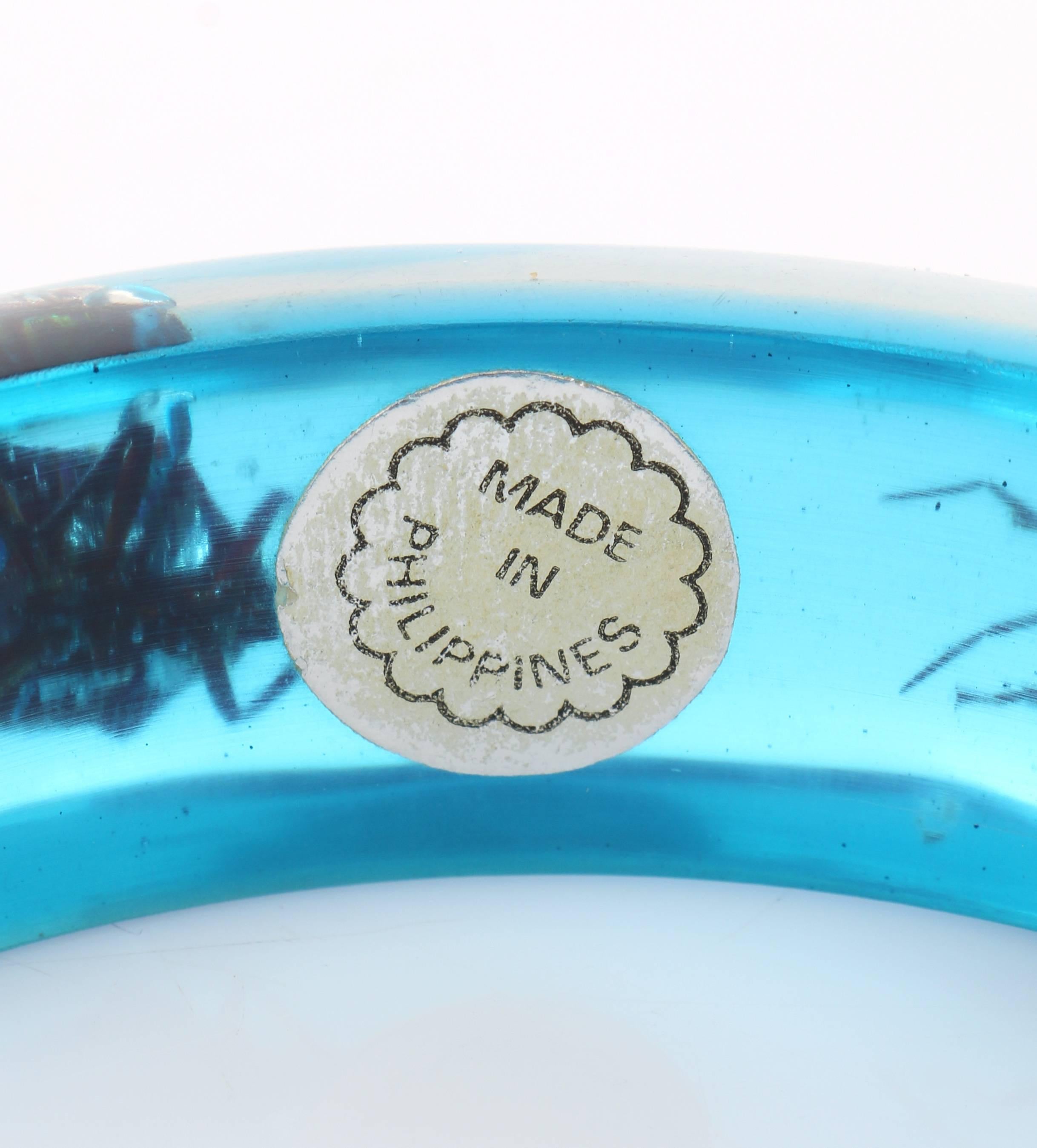 Vintage Blue Translucent Lucite Iridescent Beetle Embedded Bangle Bracelet 1