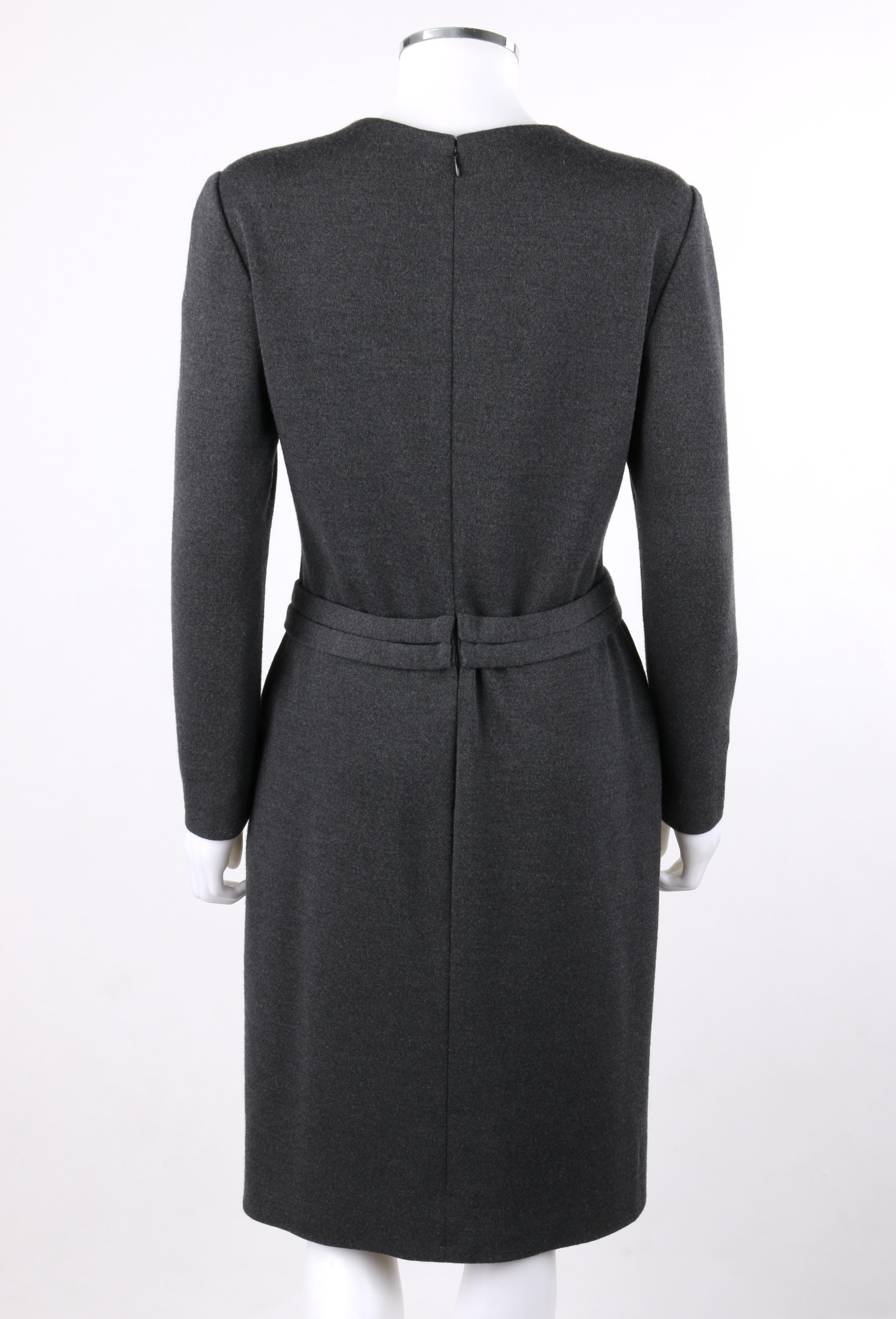 BILL BLASS c.1980's Charcoal Gray Knit Long Sleeve Belted Shift Dress In Good Condition In Thiensville, WI