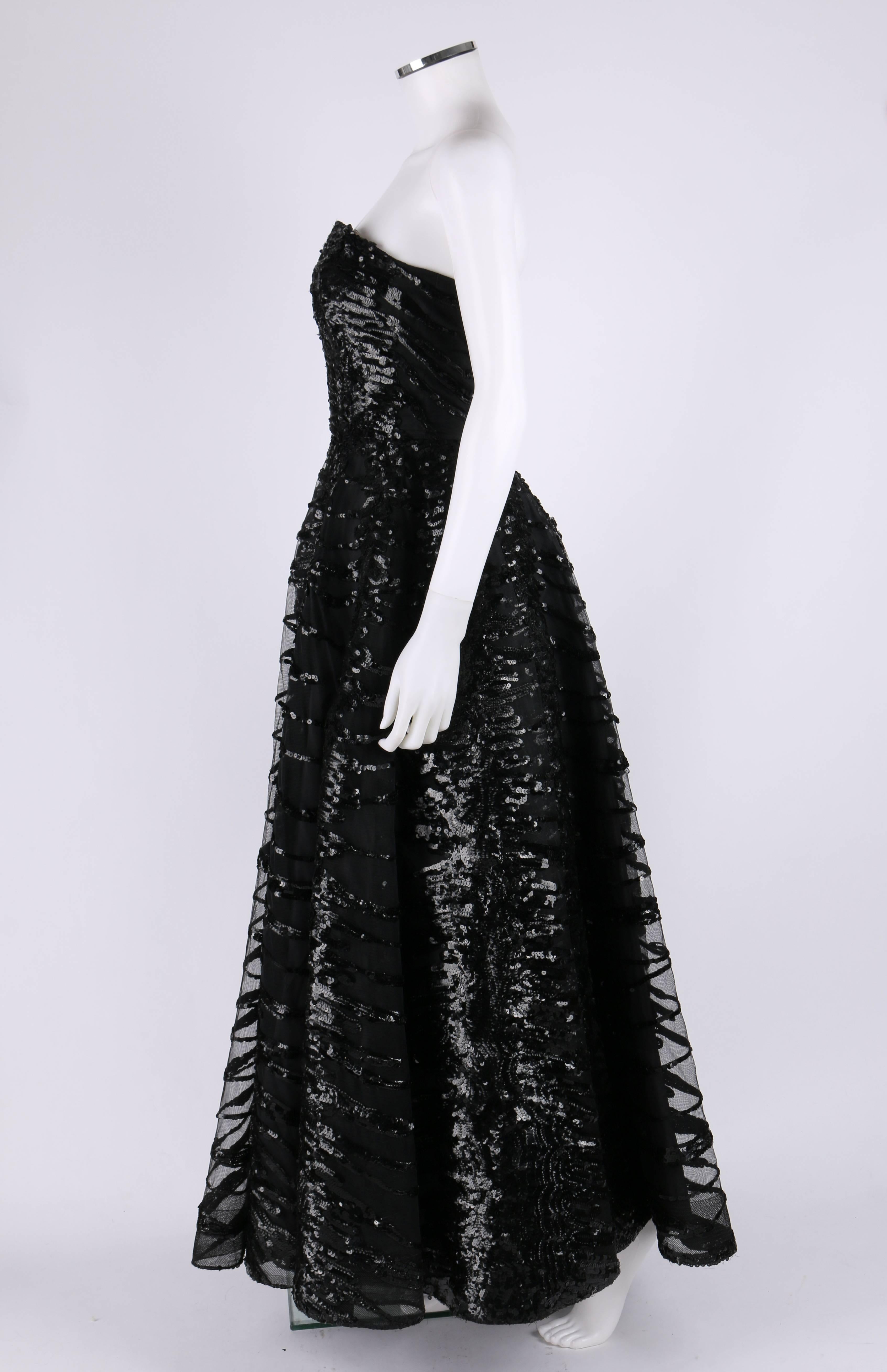 HAUTE COUTURE 1950s Black Sequin Ball Gown Evening Theater Opera Party Dress In Good Condition For Sale In Thiensville, WI