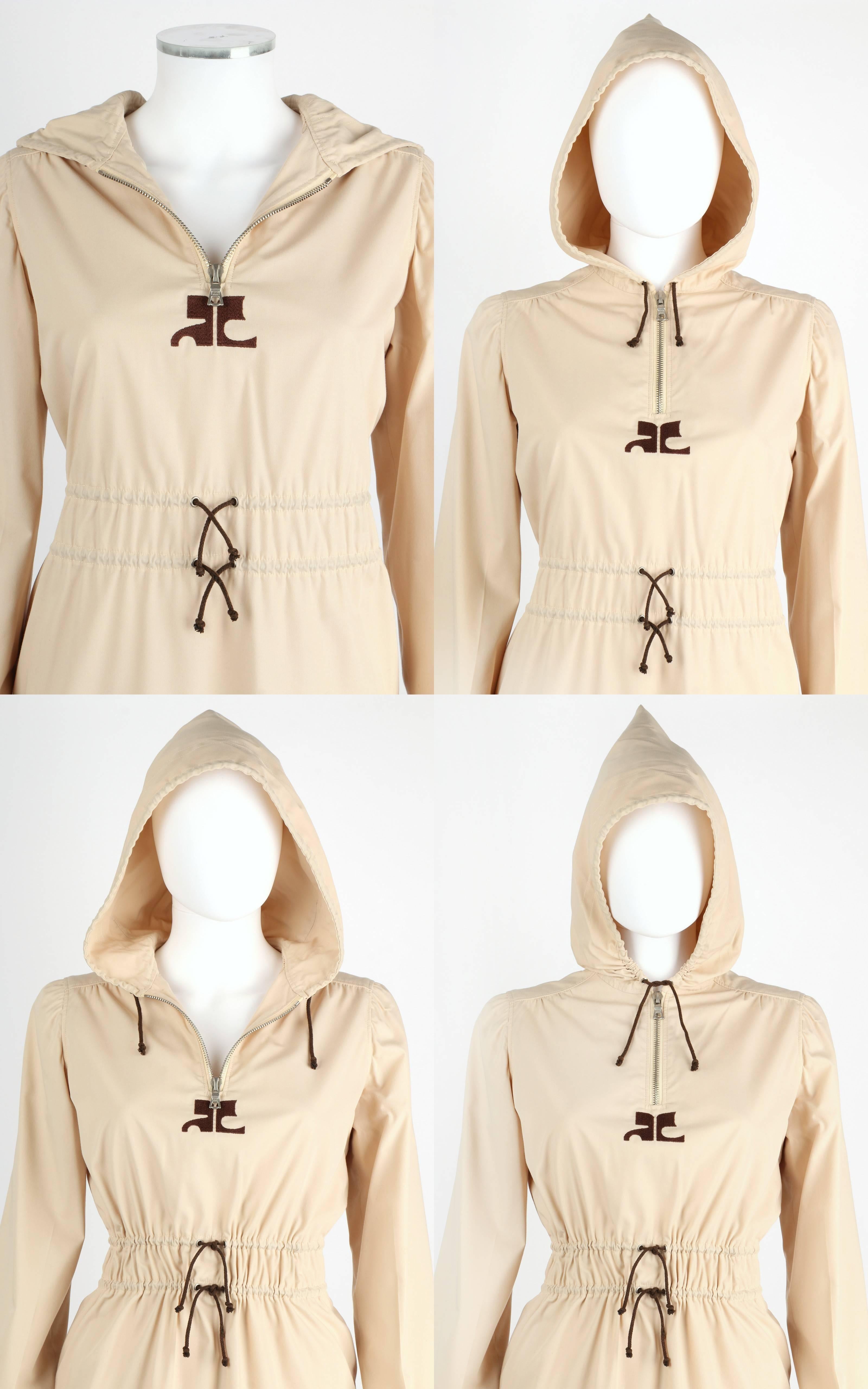 c. 1970's COURREGES HYPERBOLE Khaki Beige Drawstring Hooded Trench Coat Dress O For Sale 2