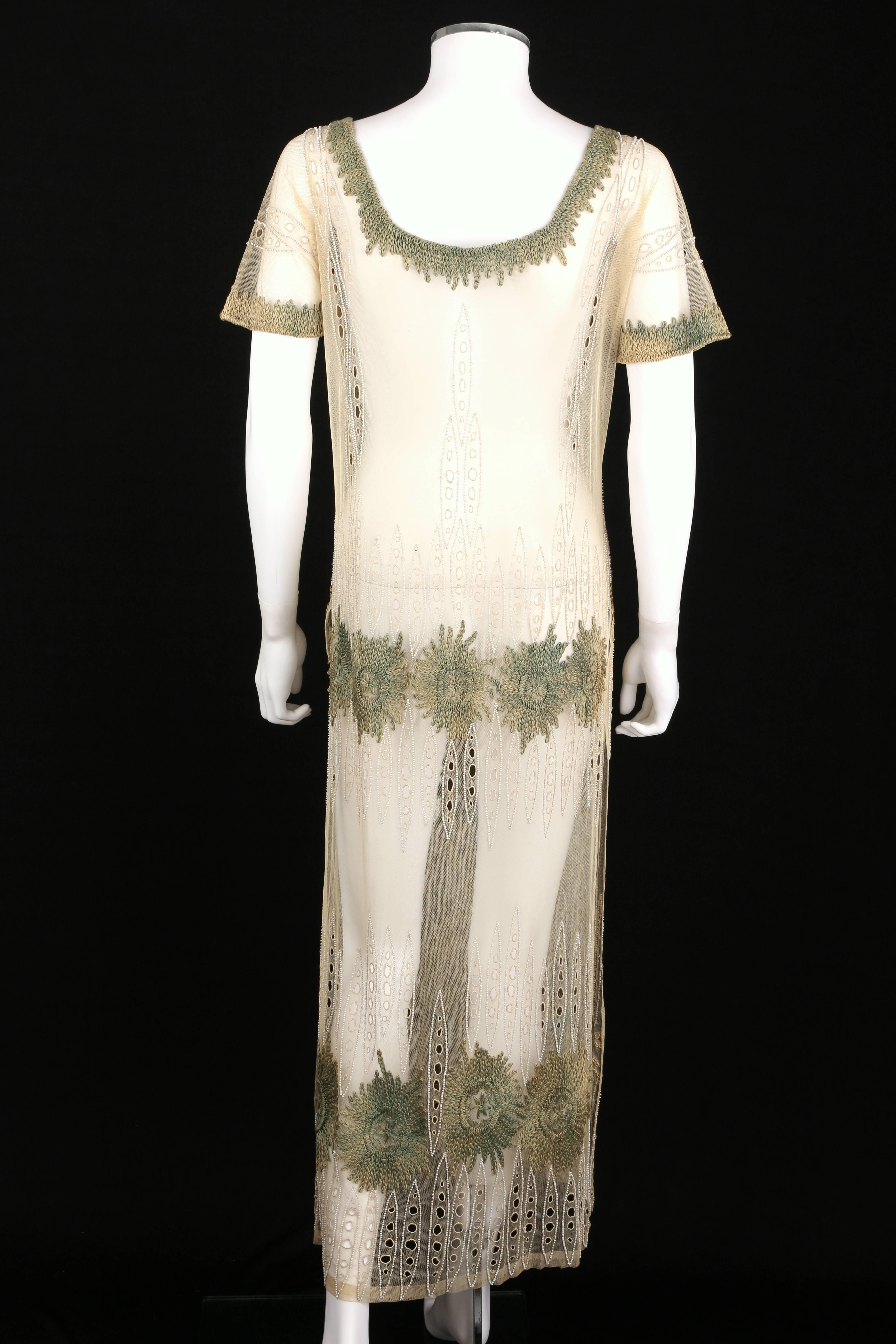 COUTURE Edwardian c.1910's Ivory Floral Embroidered Beaded Mesh Tabard Overdress In Good Condition In Thiensville, WI